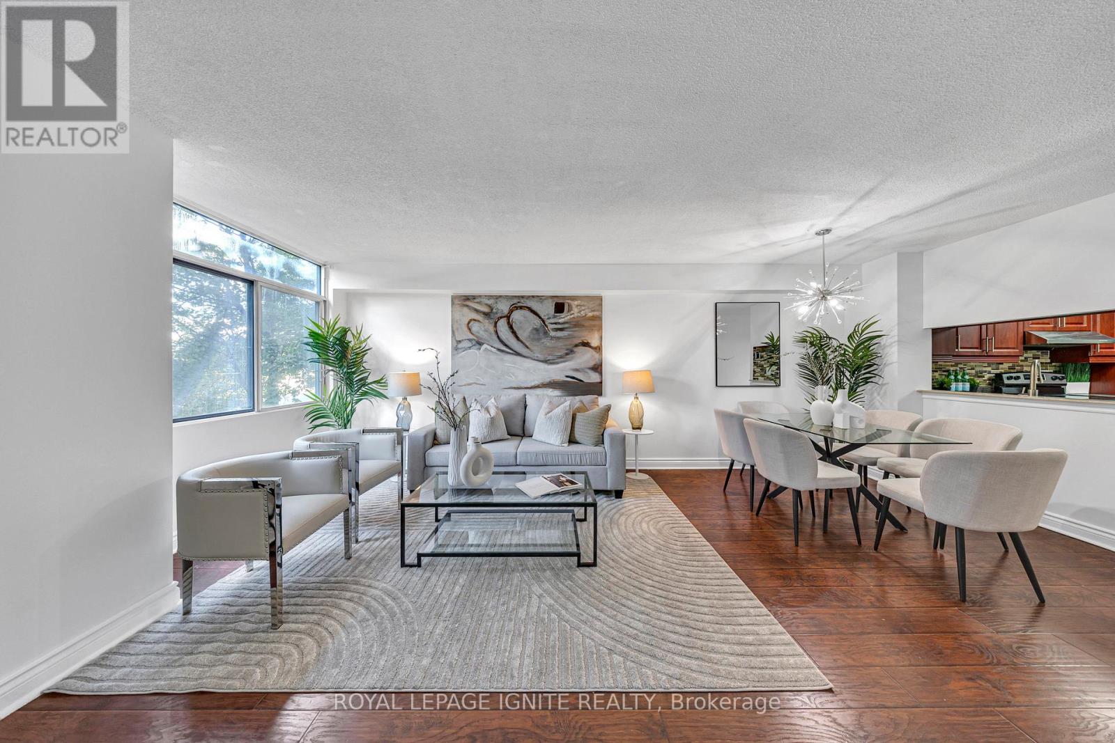 Photo 11 of 215 88 Alton Towers Circle, Toronto ON