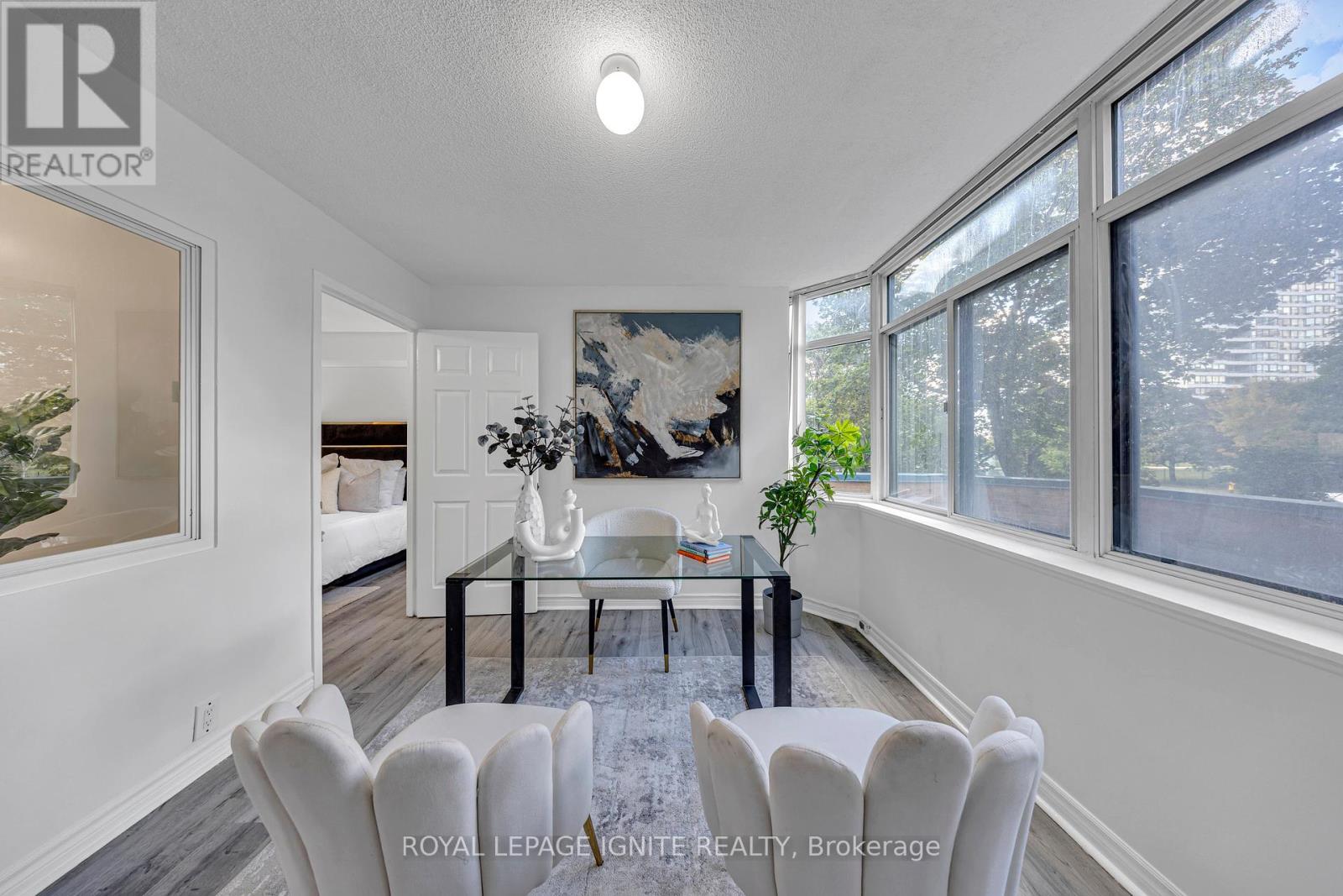 Photo 16 of 215 88 Alton Towers Circle, Toronto ON