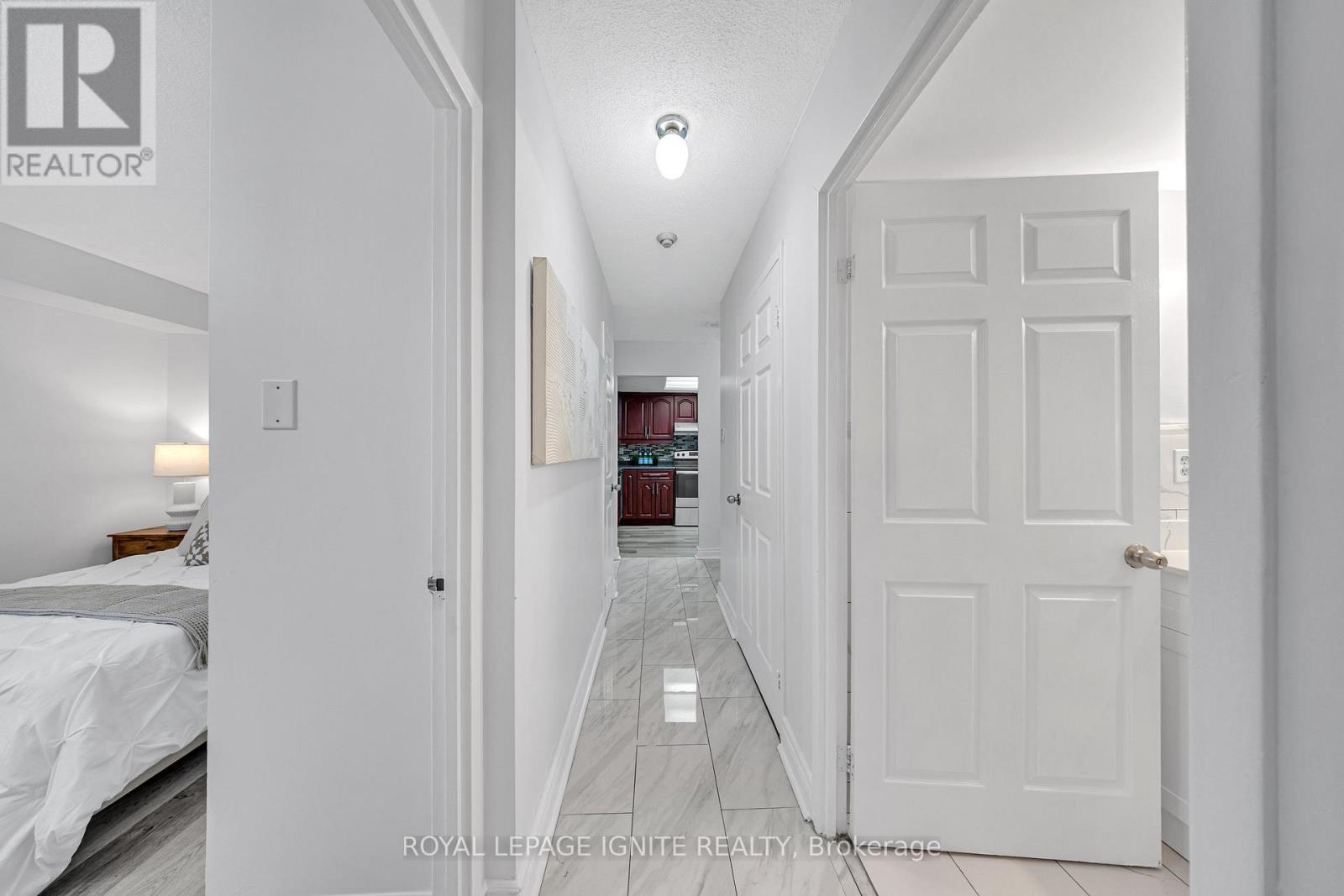 Photo 26 of 215 88 Alton Towers Circle, Toronto ON