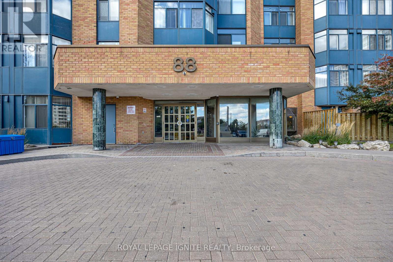 Photo 46 of 215 88 Alton Towers Circle, Toronto ON