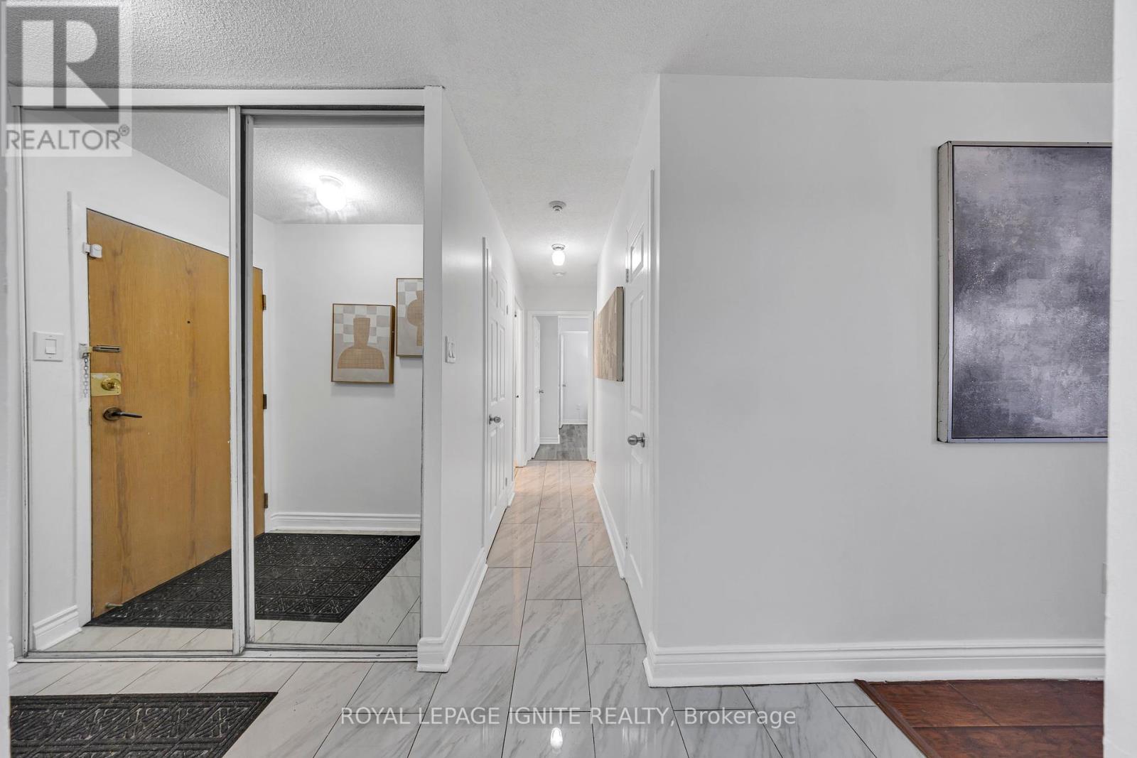 Photo 6 of 215 88 Alton Towers Circle, Toronto ON