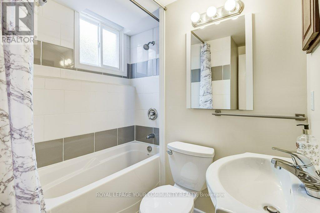 Photo 16 of 36 Stirling Avenue, Clarington ON