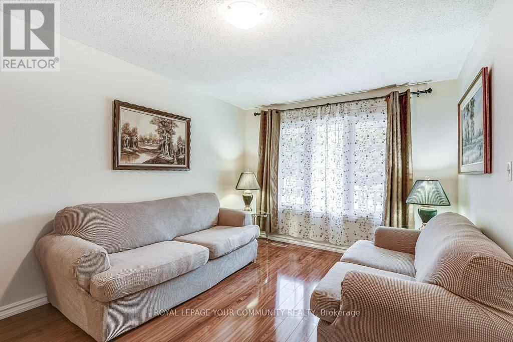 Photo 4 of 36 Stirling Avenue, Clarington ON