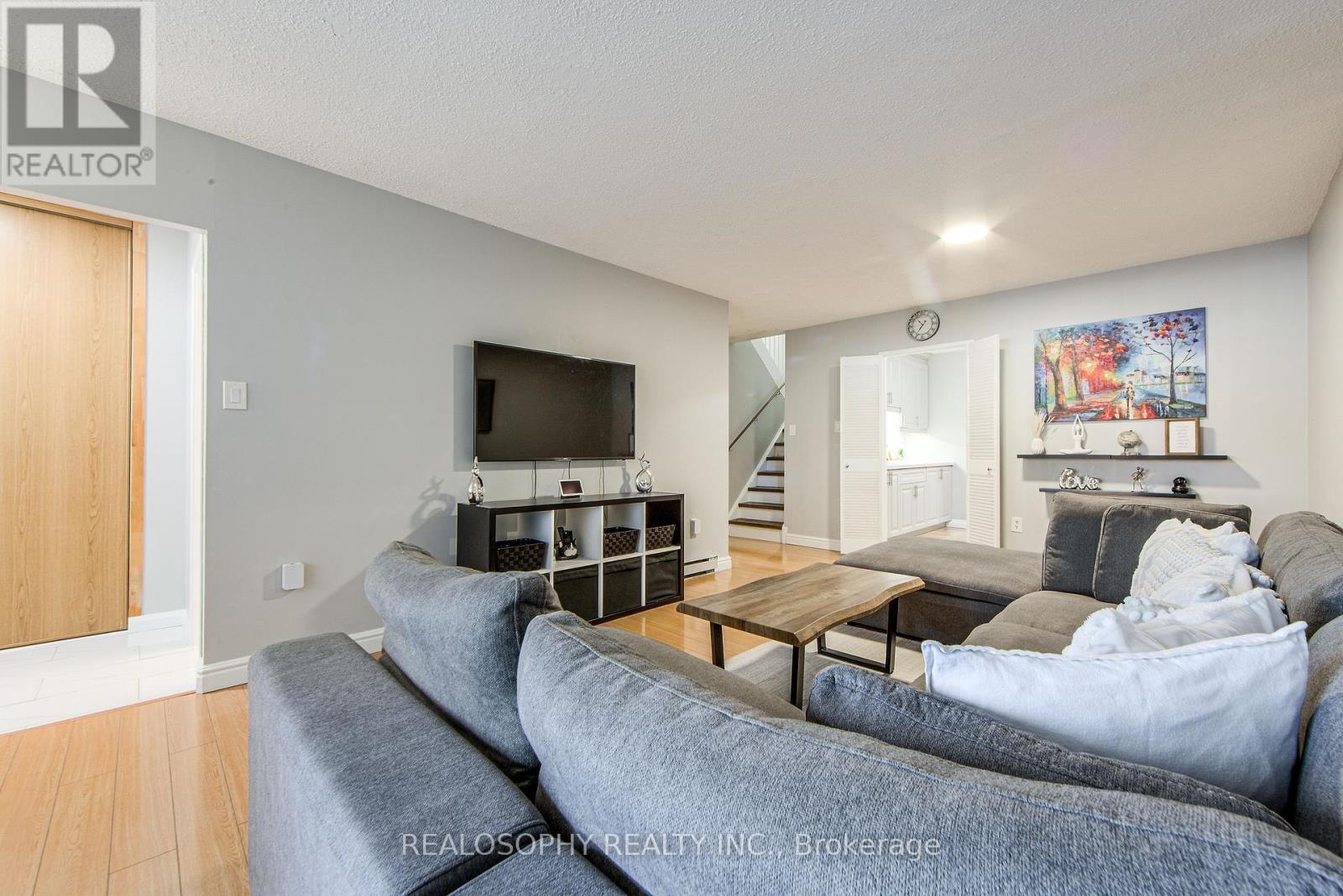 Photo 11 of 85 91 Muir Drive, Toronto ON