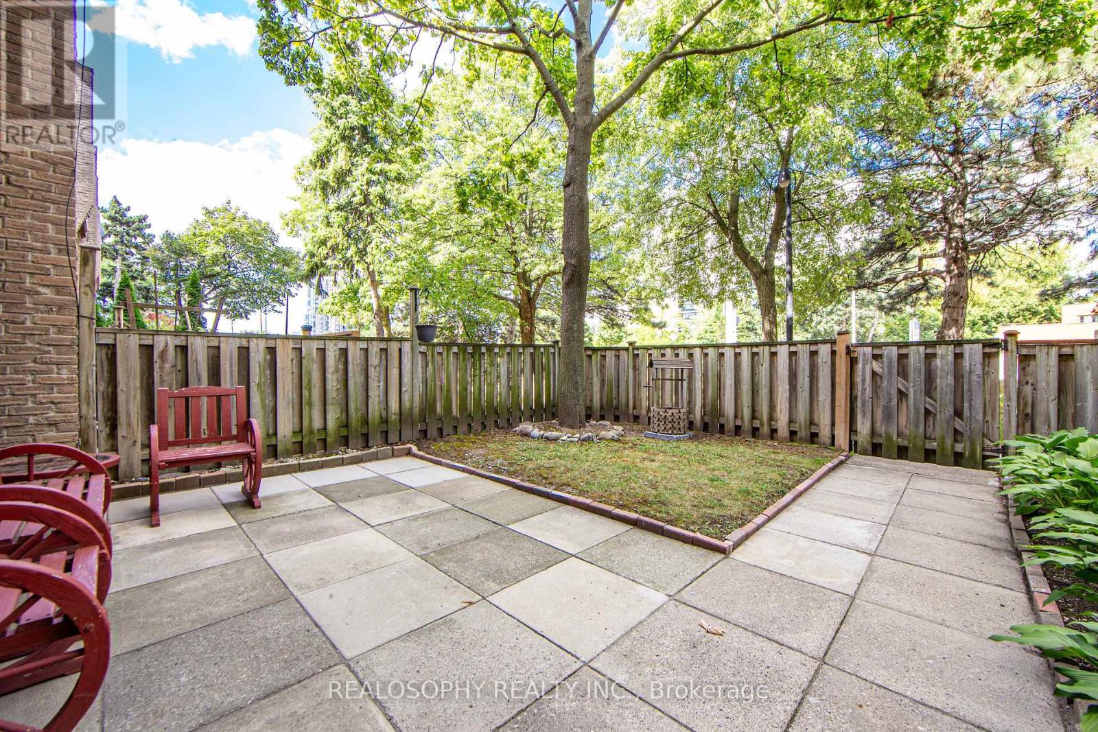Photo 2 of 85 91 Muir Drive, Toronto ON
