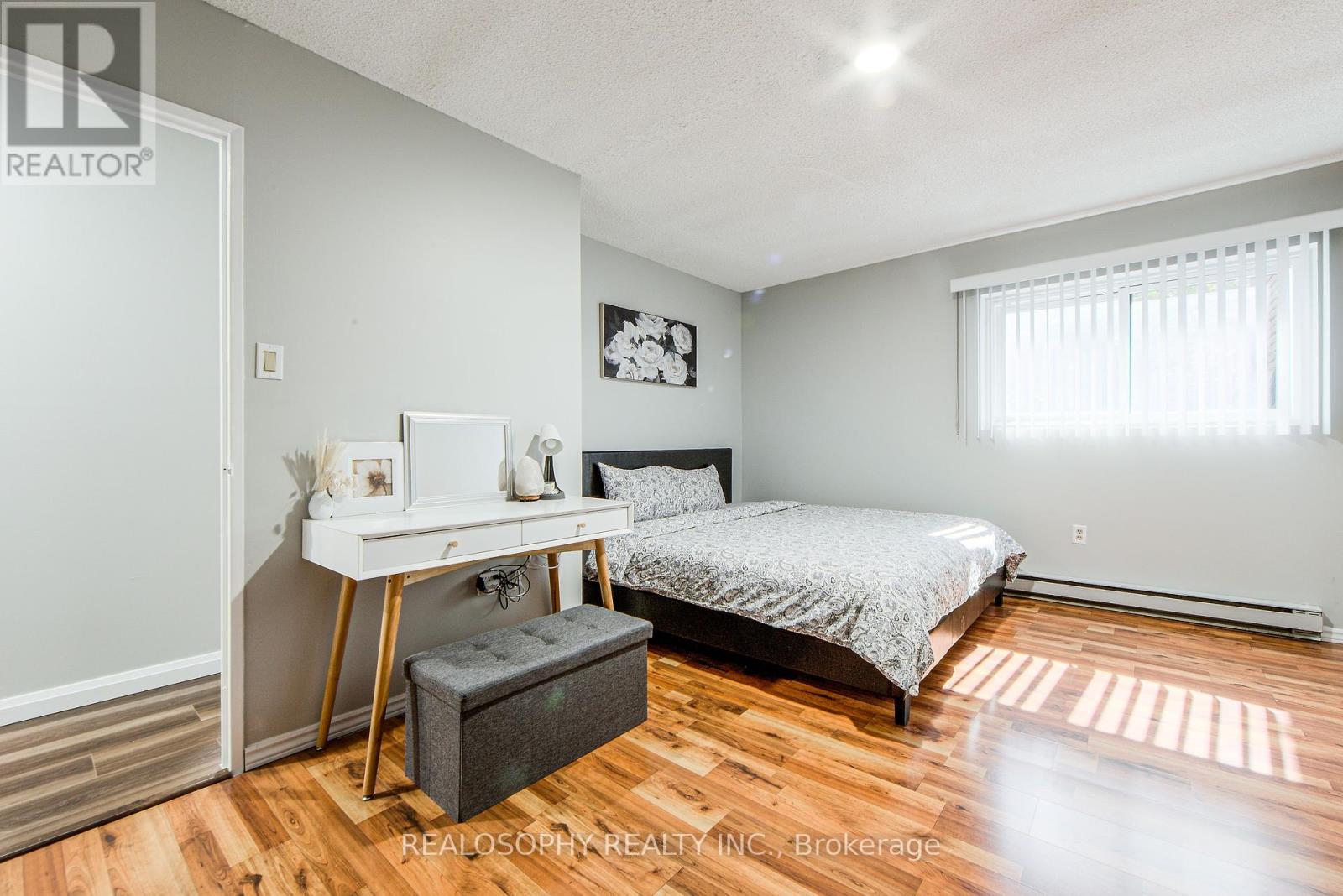 Photo 28 of 85 91 Muir Drive, Toronto ON
