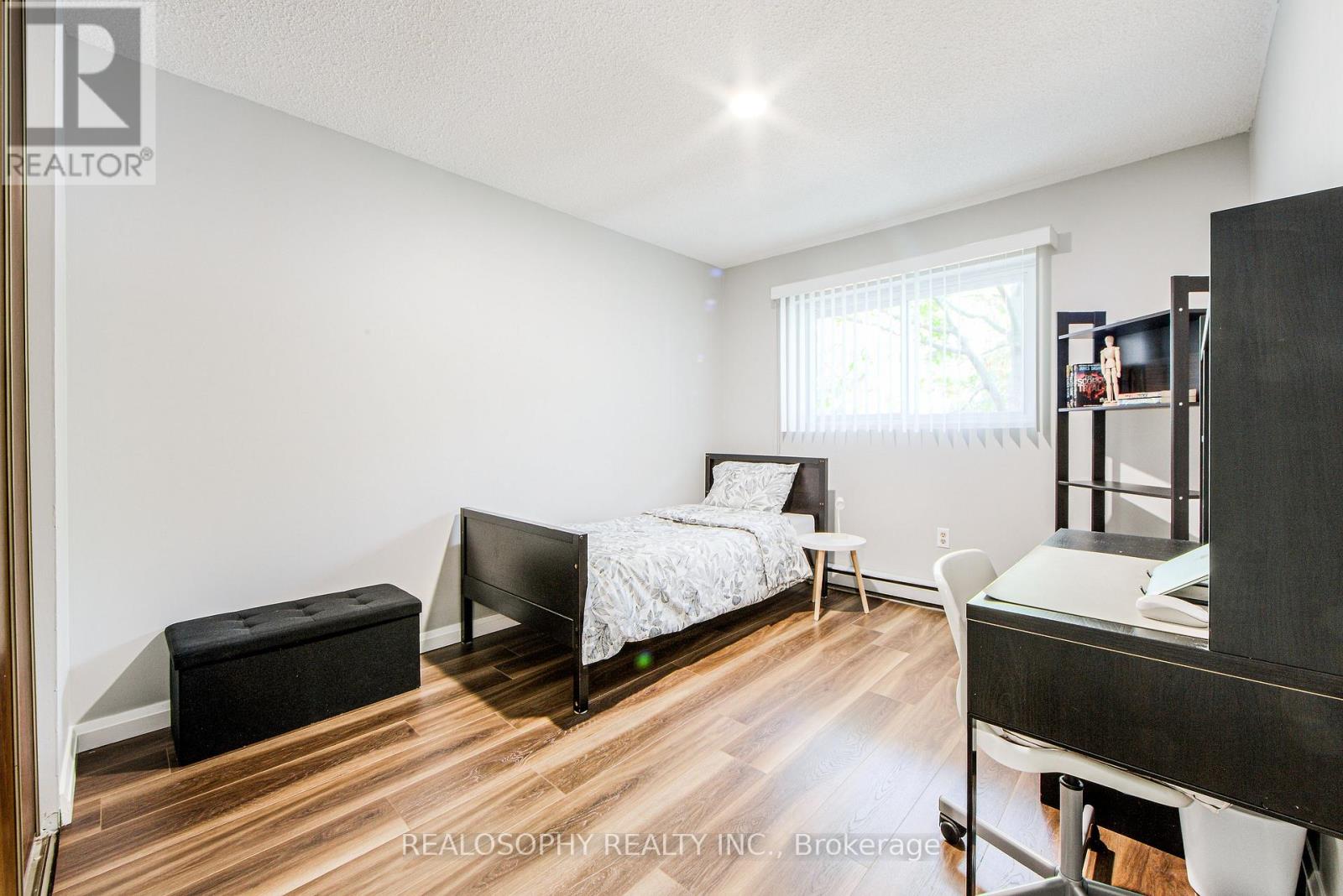 Photo 29 of 85 91 Muir Drive, Toronto ON
