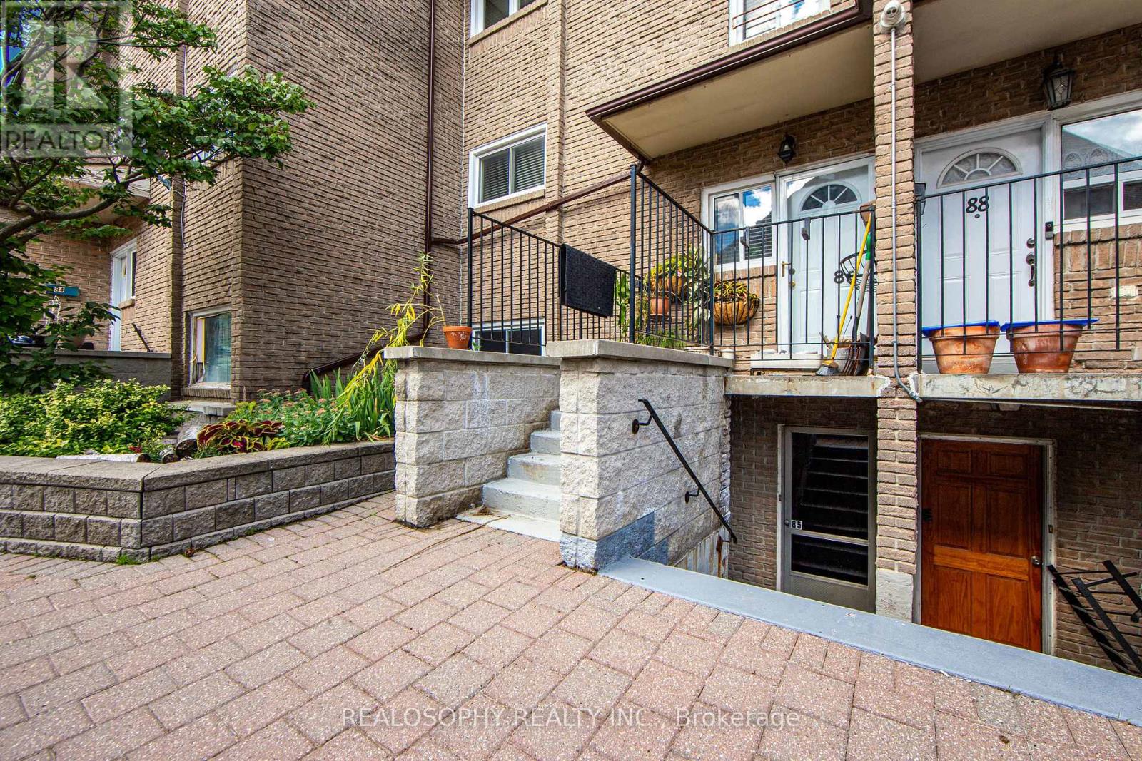 Photo 38 of 85 91 Muir Drive, Toronto ON