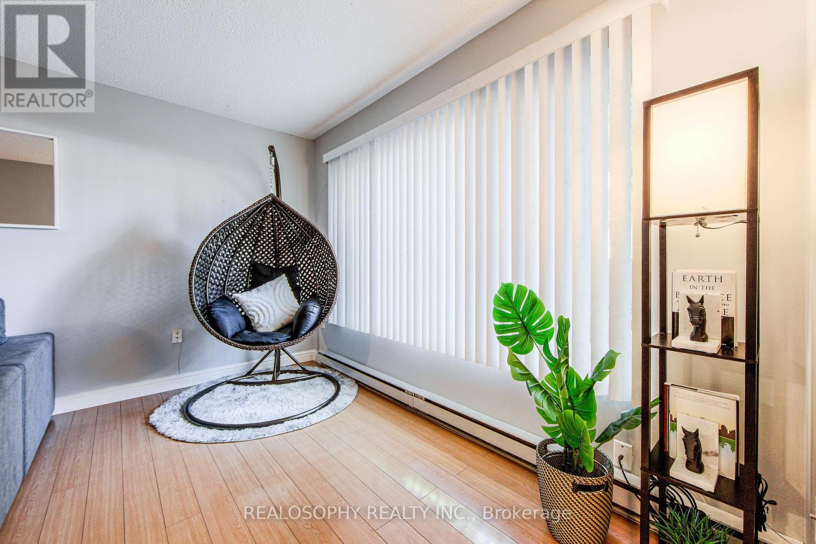 Photo 7 of 85 91 Muir Drive, Toronto ON