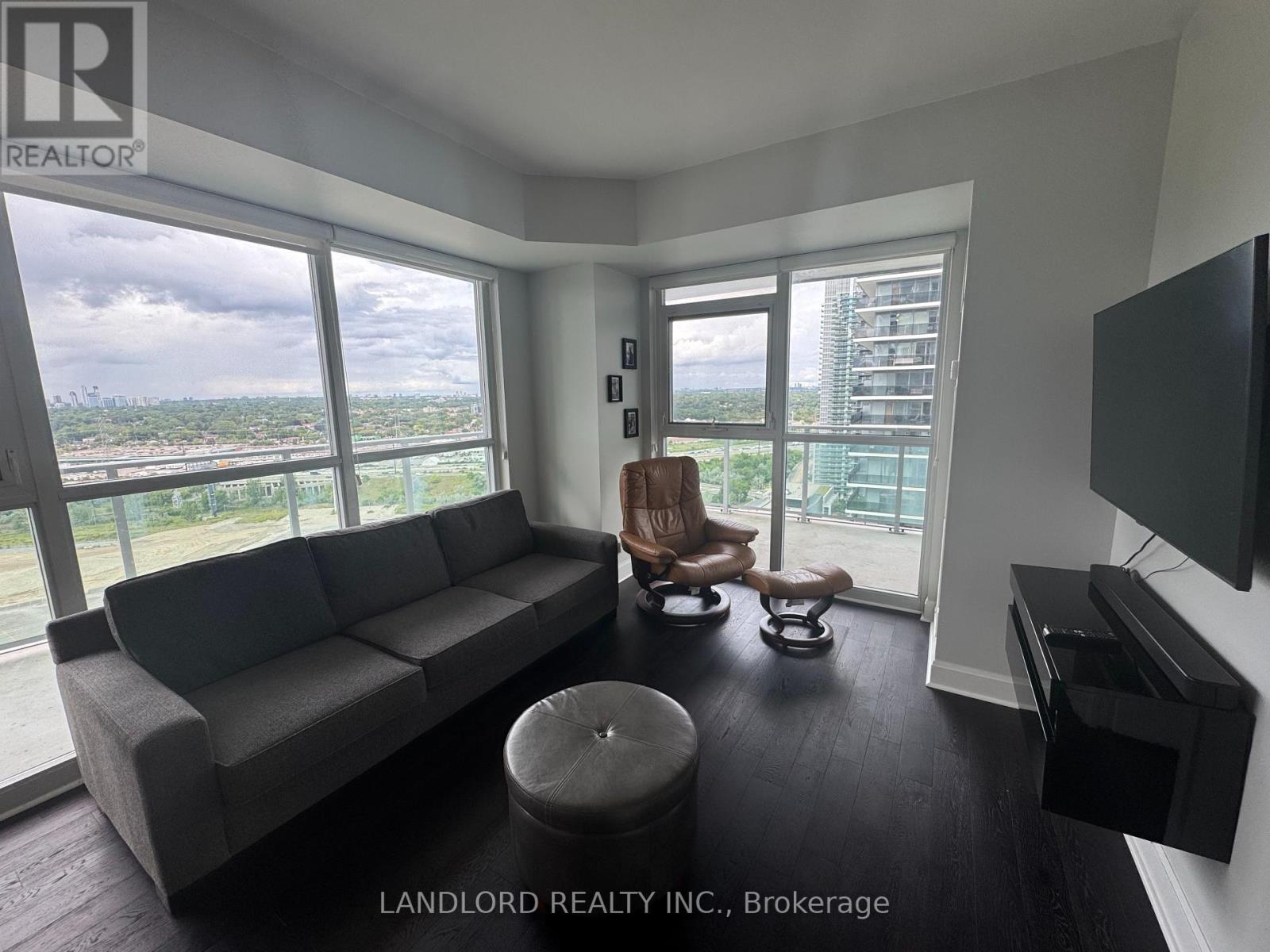 Photo 13 of 2304 33 Shore Breeze Drive, Toronto ON