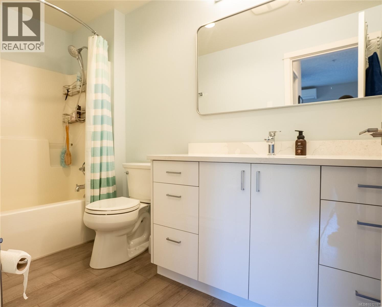 103 631 Brookside Rd, Colwood