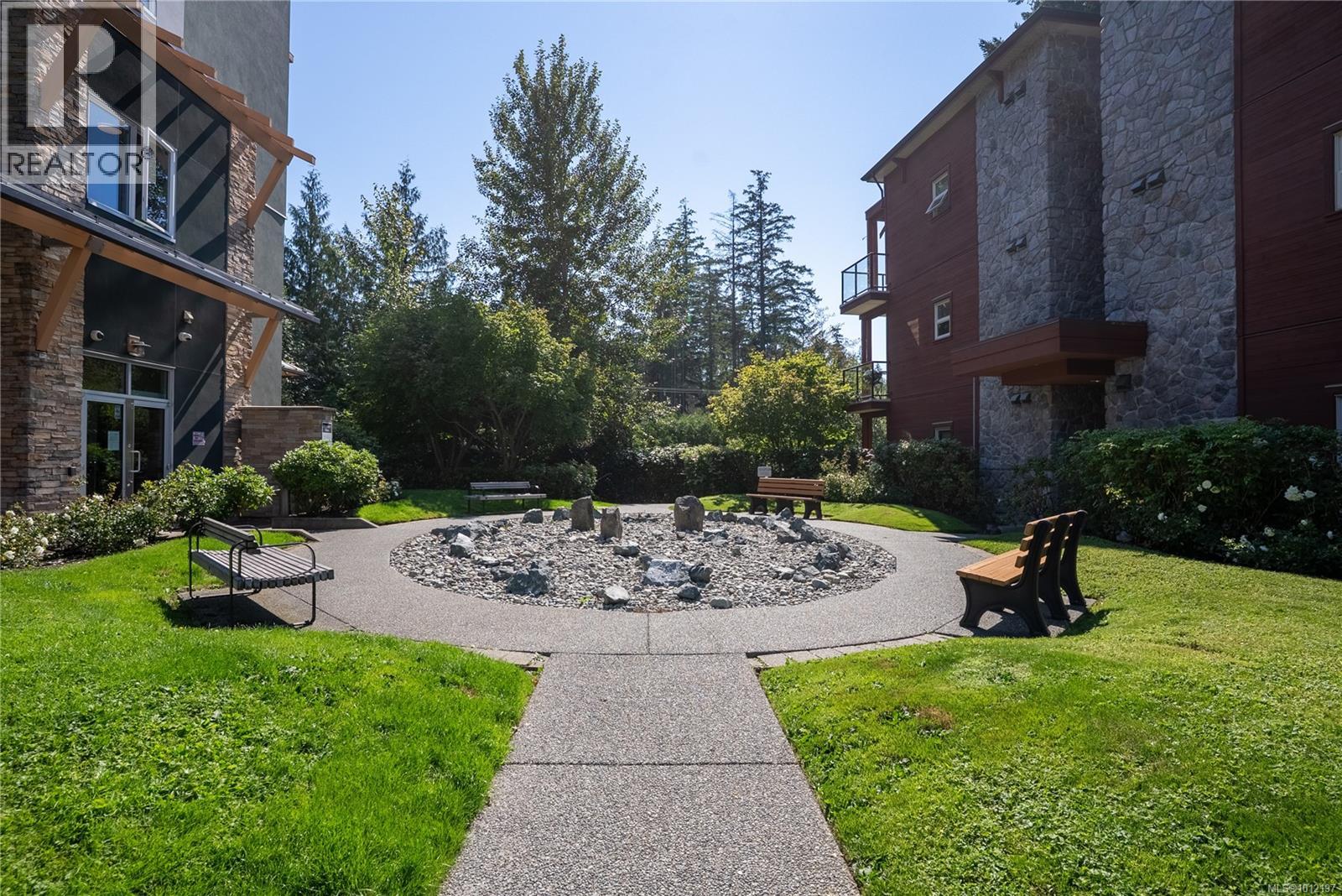 103 631 Brookside Rd, Colwood