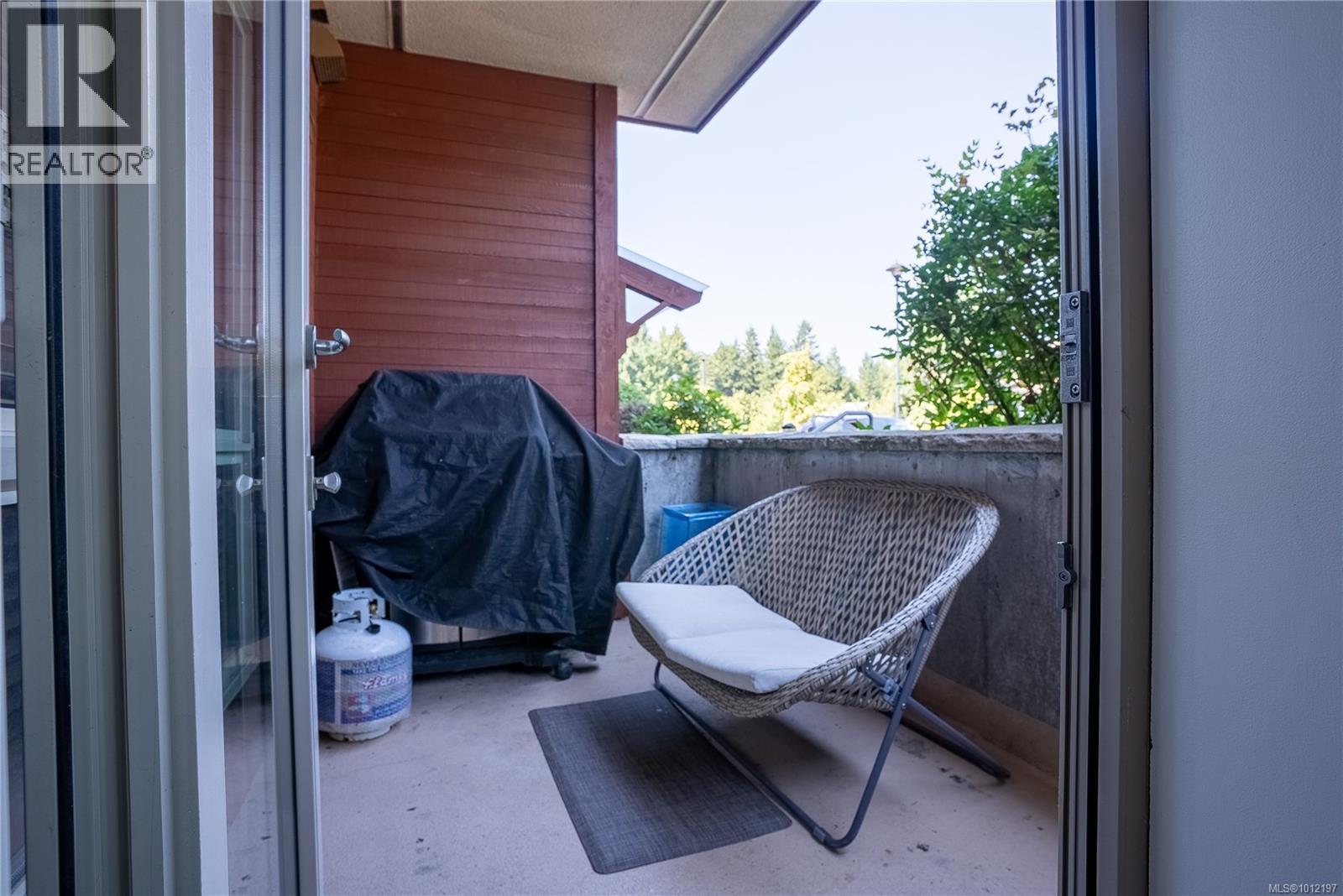 103 631 Brookside Rd, Colwood