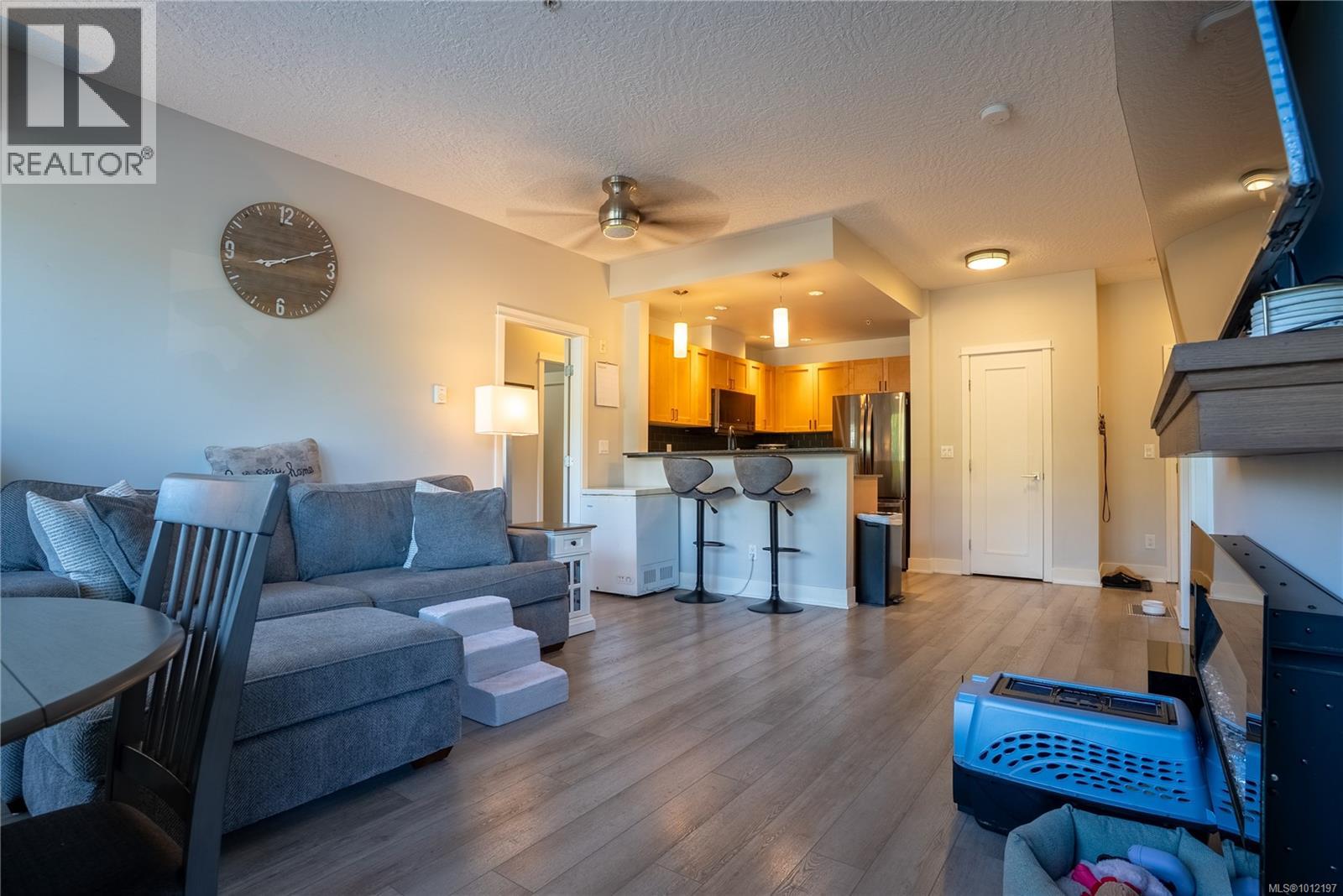 103 631 Brookside Rd, Colwood