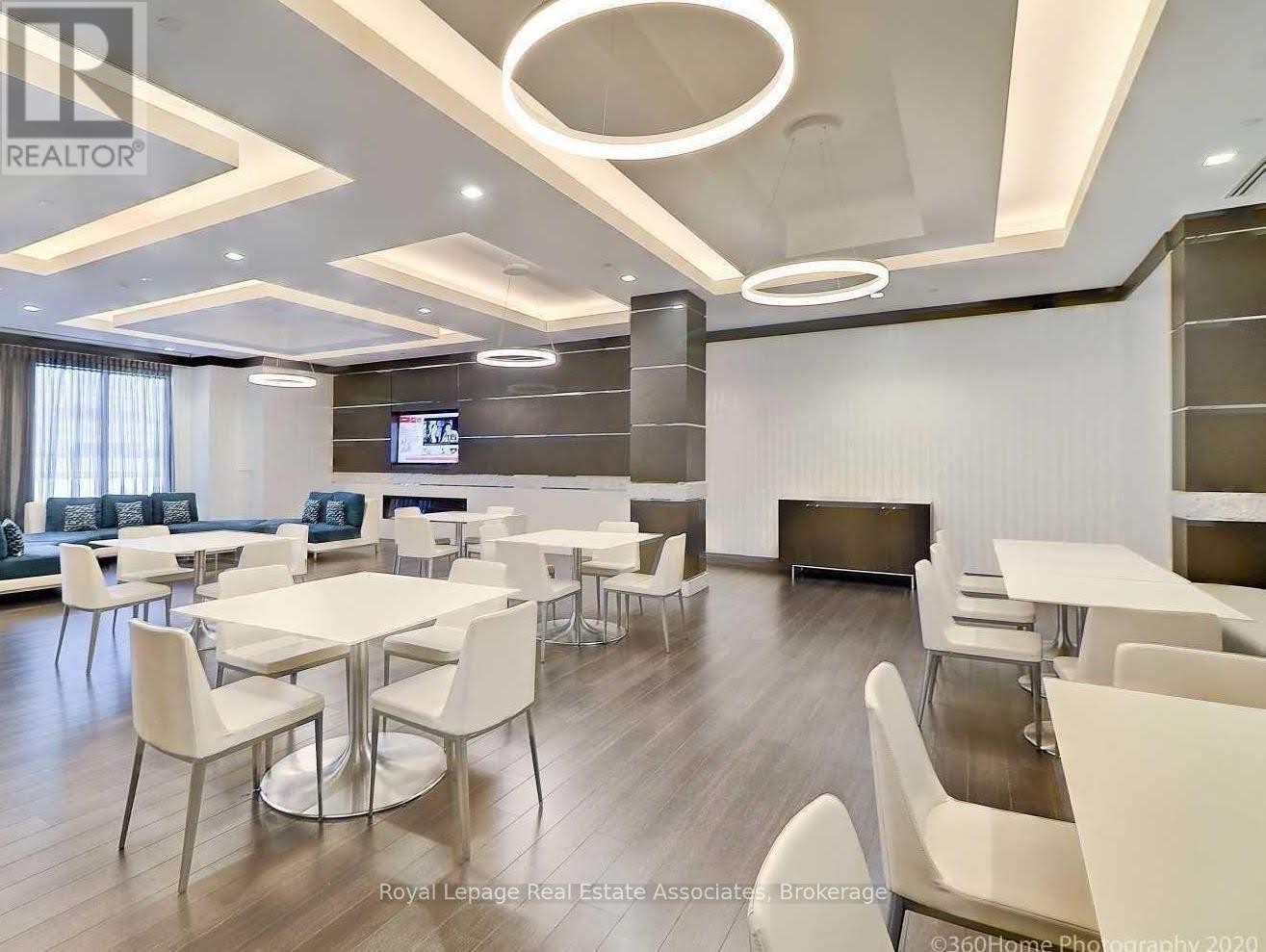 Photo 15 of 412 3600 Highway 7, Vaughan ON