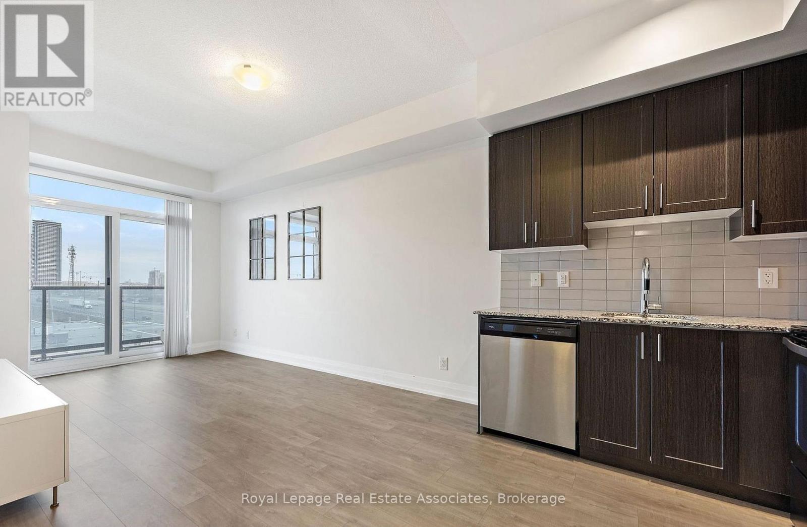 Photo 2 of 412 3600 Highway 7, Vaughan ON