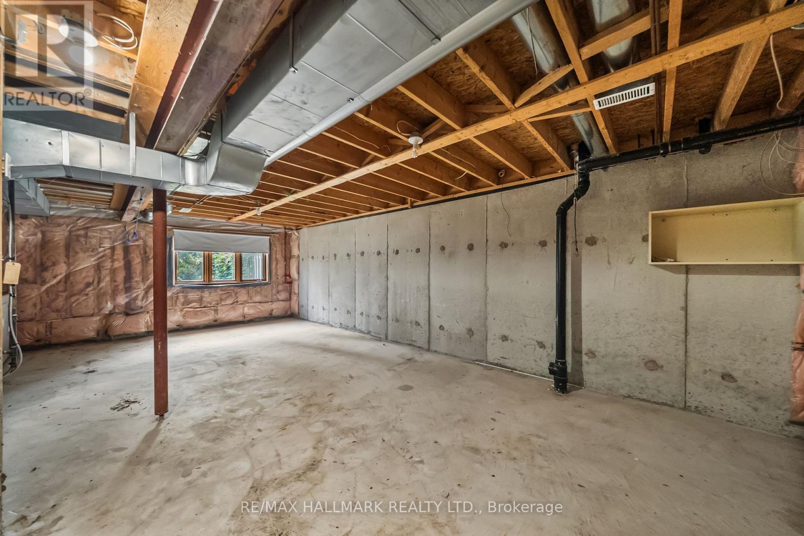 Photo 24 of 302 Pinnacle Trail, Aurora ON
