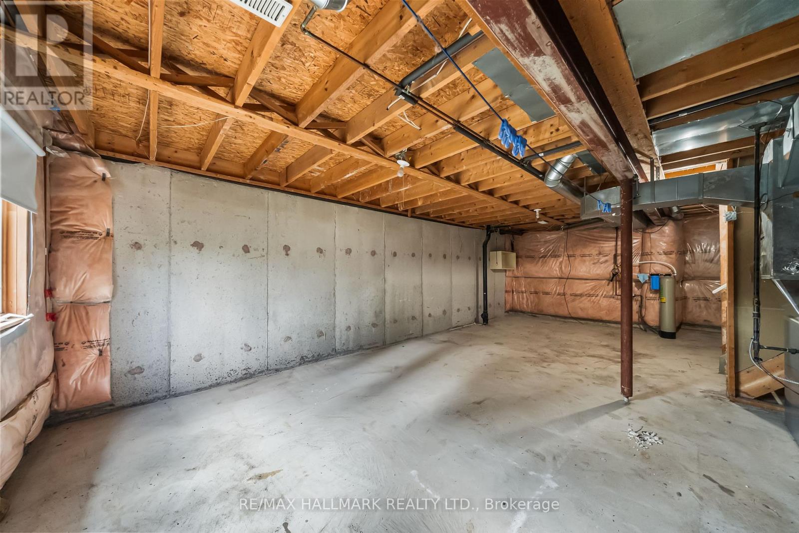 Photo 26 of 302 Pinnacle Trail, Aurora ON