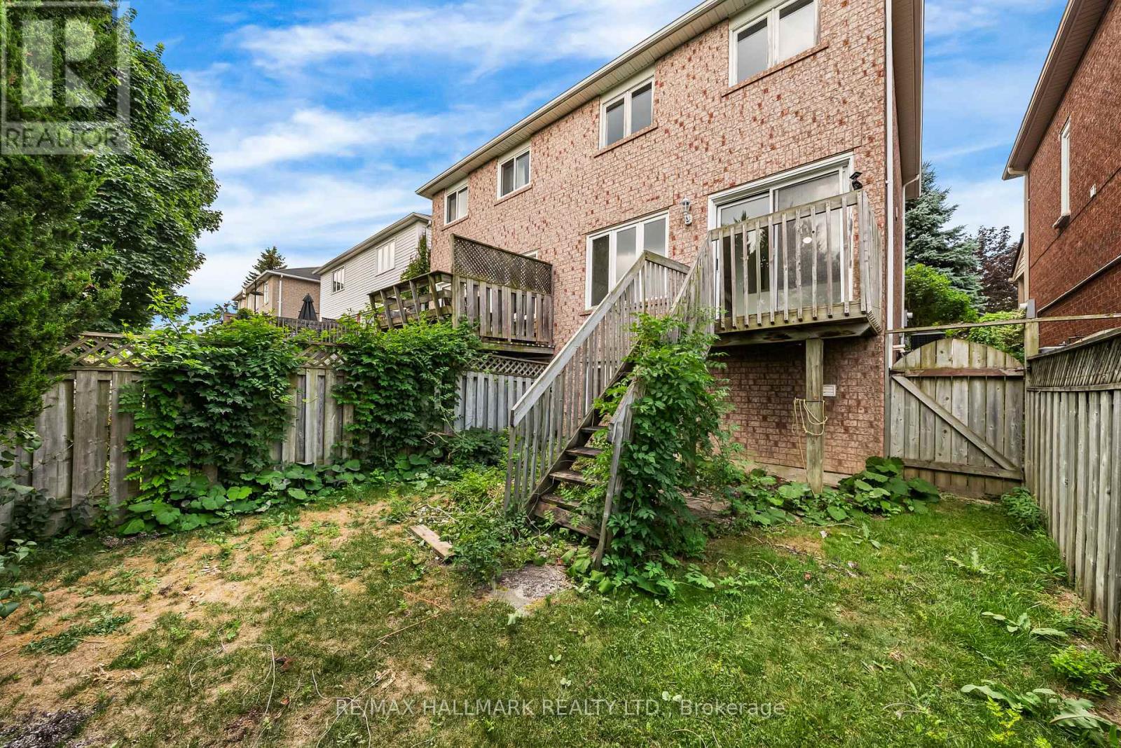 Photo 28 of 302 Pinnacle Trail, Aurora ON