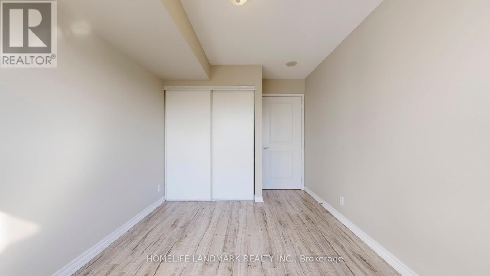 Photo 22 of 912 18 Harding Boulevard E, Richmond Hill ON