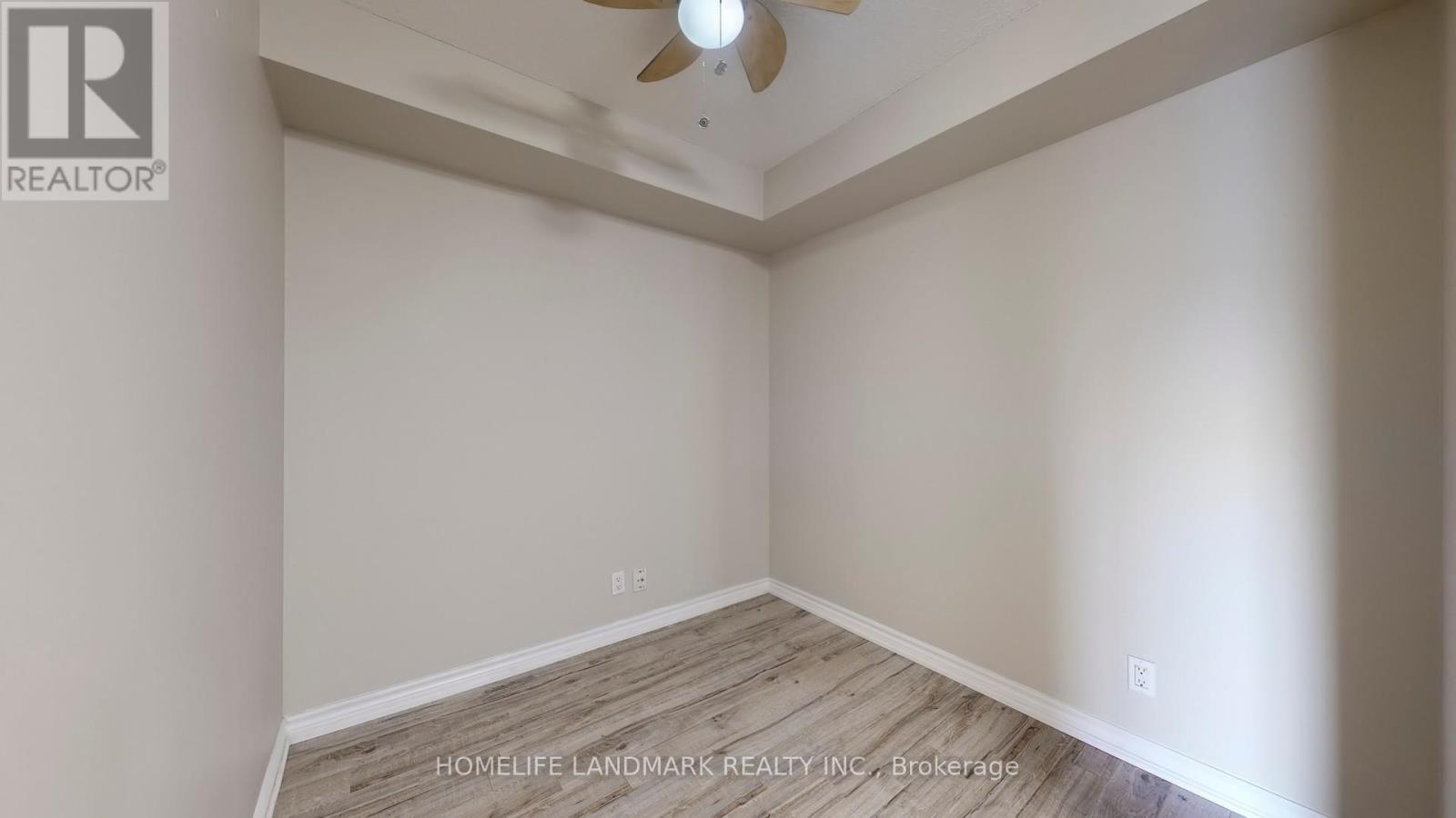 Photo 24 of 912 18 Harding Boulevard E, Richmond Hill ON