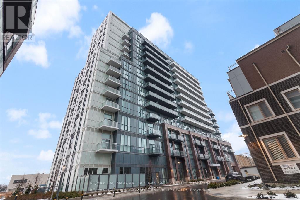 Photo 2 of 805 60 Honeycrisp Crescent, Vaughan ON