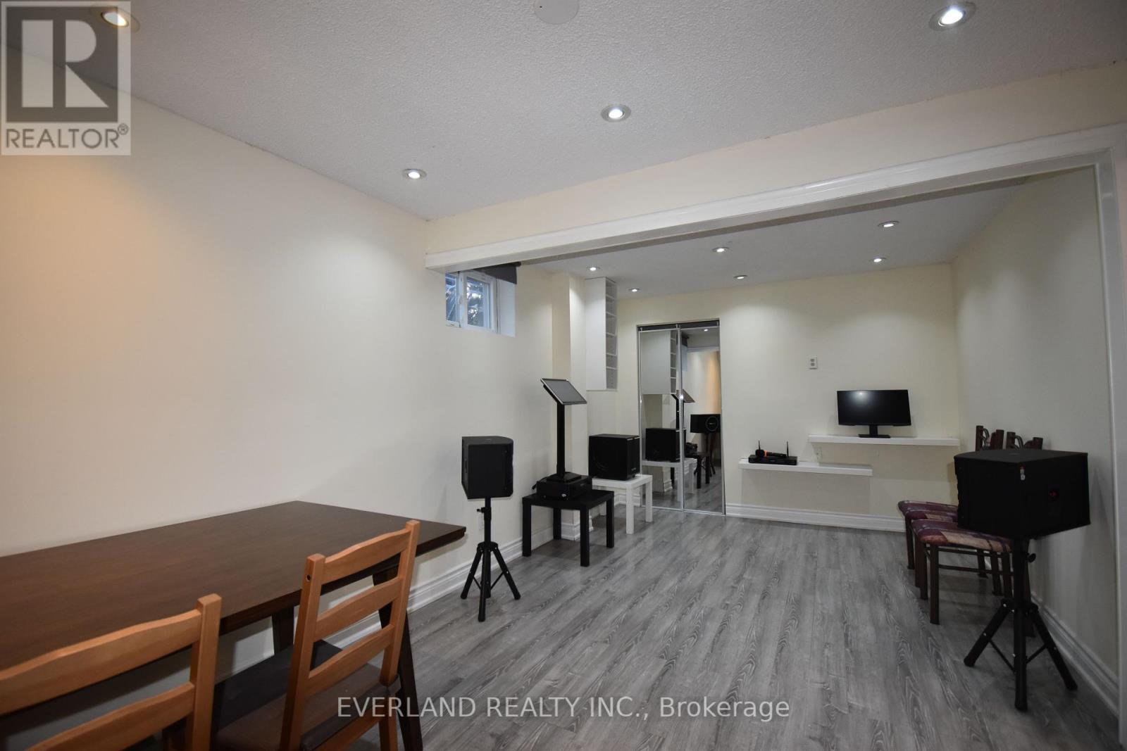 Photo 10 of Apt 1 Bedroom 1 Shaftsbury Avenue E, Richmond Hill ON
