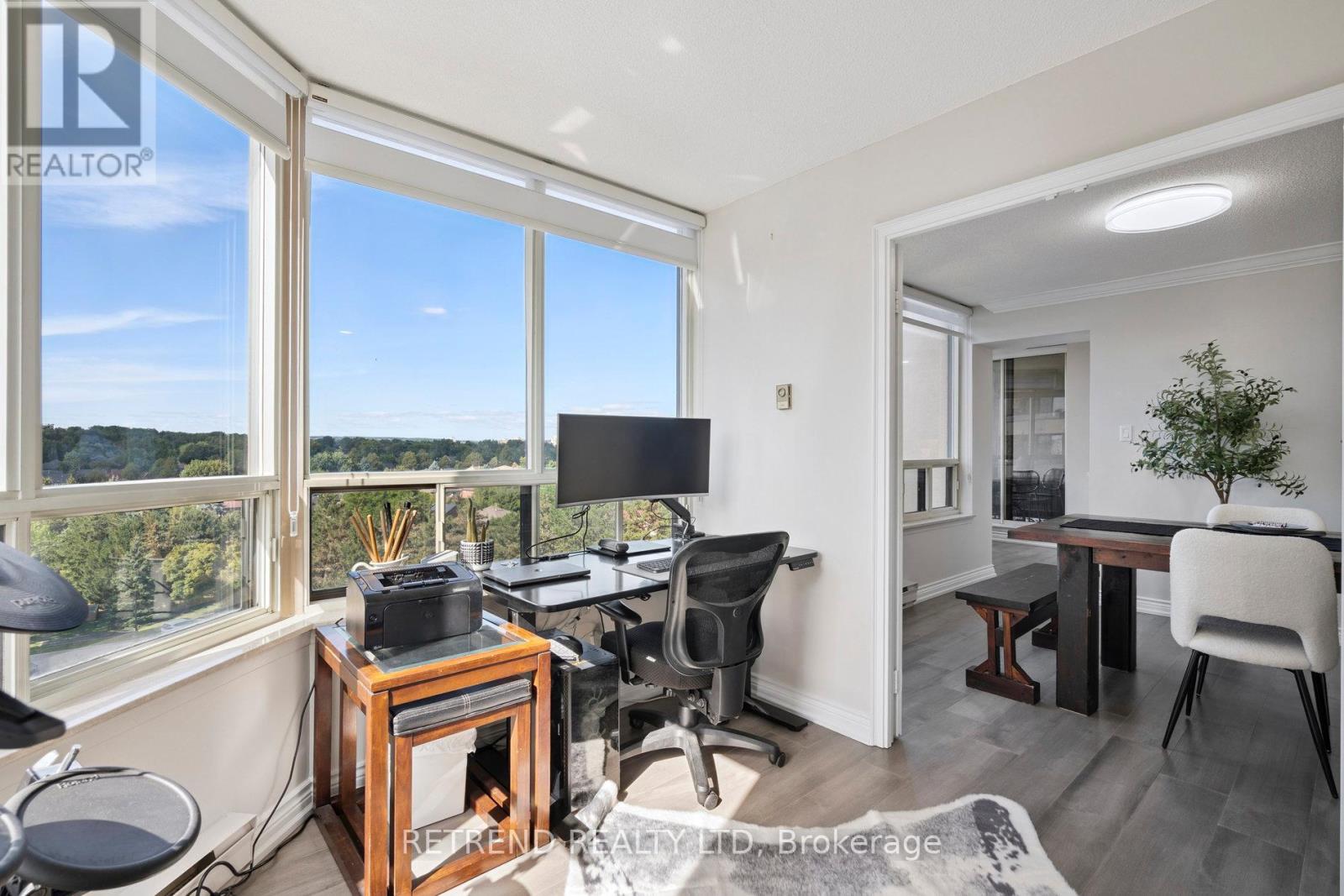 Photo 13 of 826 32 Clarissa Drive, Richmond Hill ON