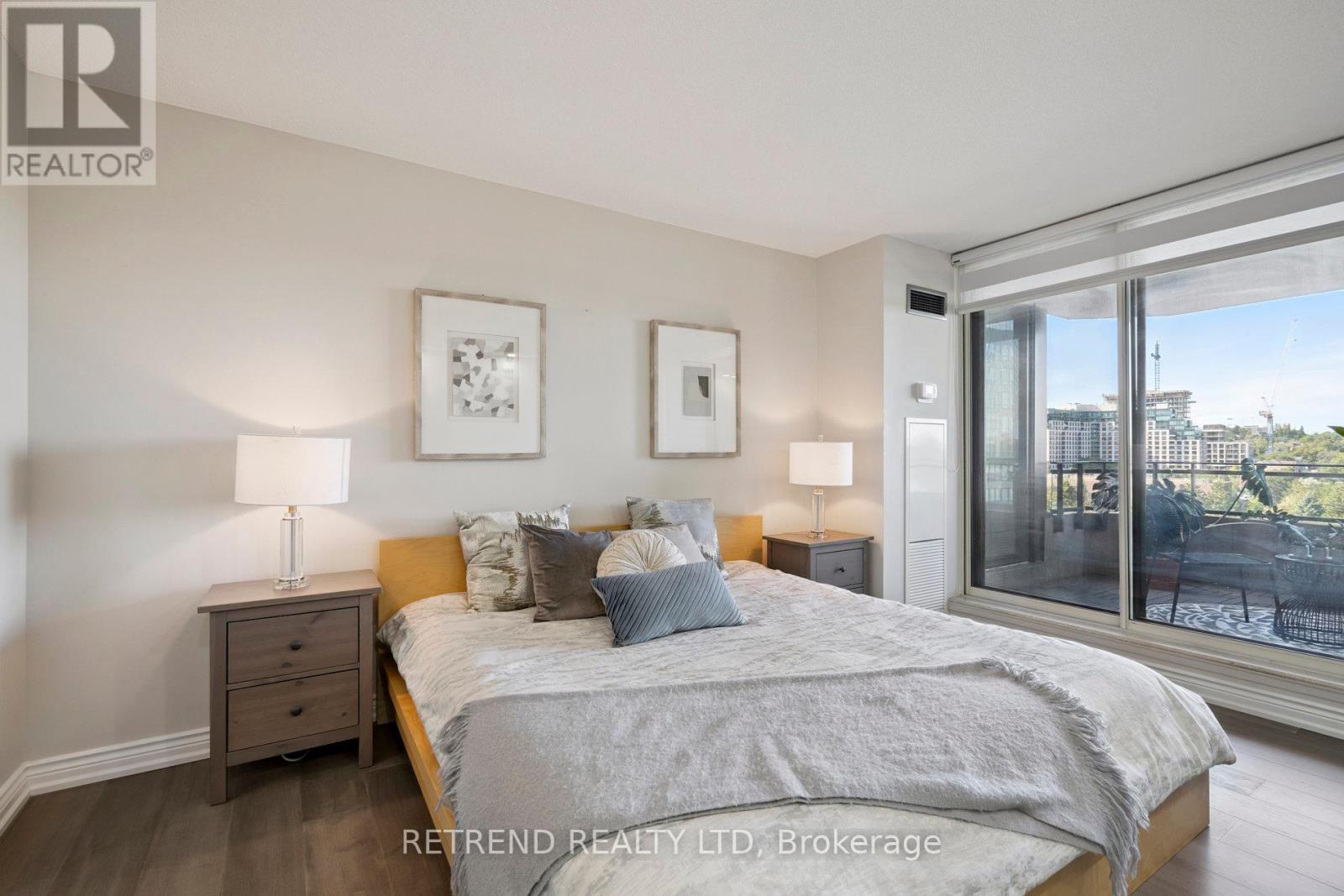 Photo 24 of 826 32 Clarissa Drive, Richmond Hill ON
