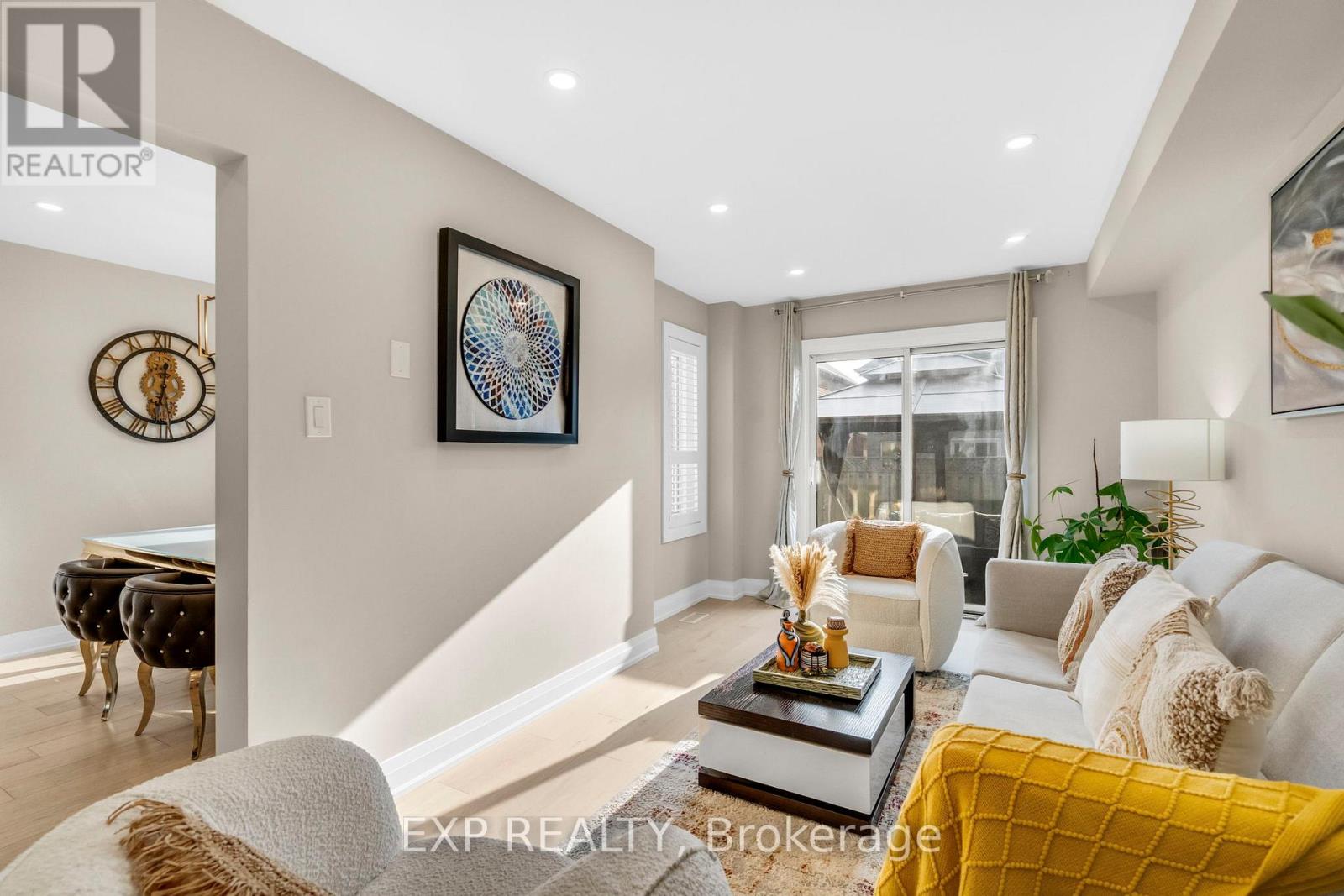 Photo 17 of 66 Whitefaulds Road, Vaughan ON