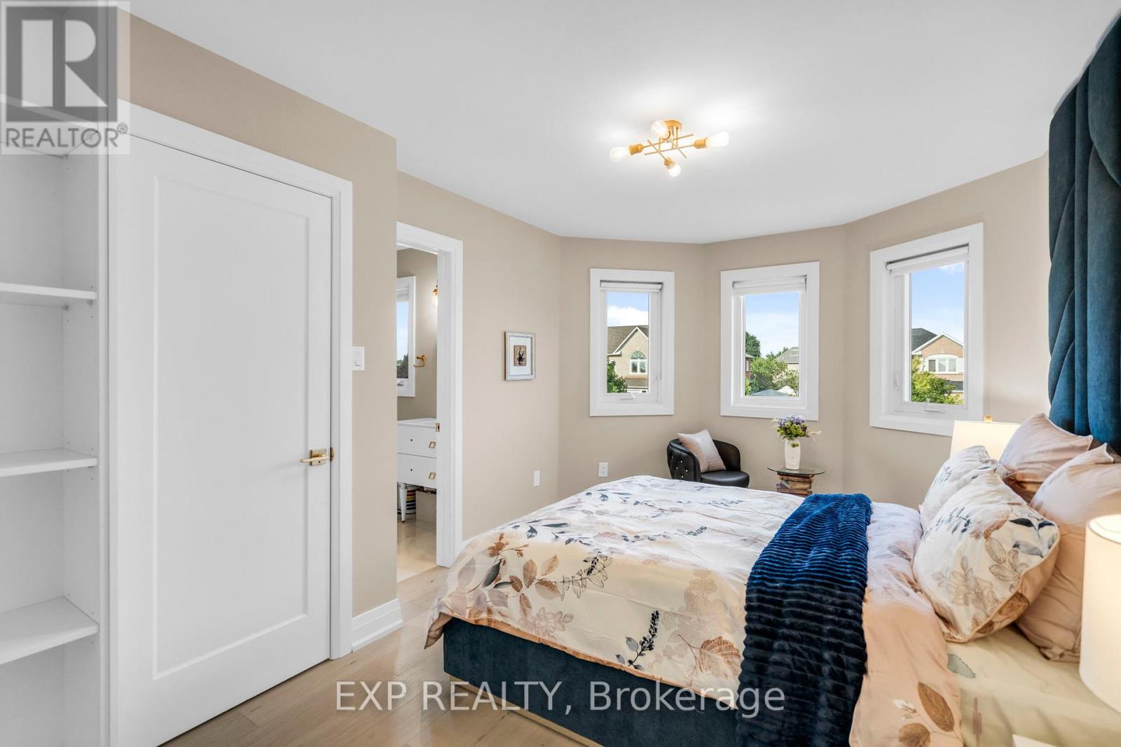 Photo 24 of 66 Whitefaulds Road, Vaughan ON