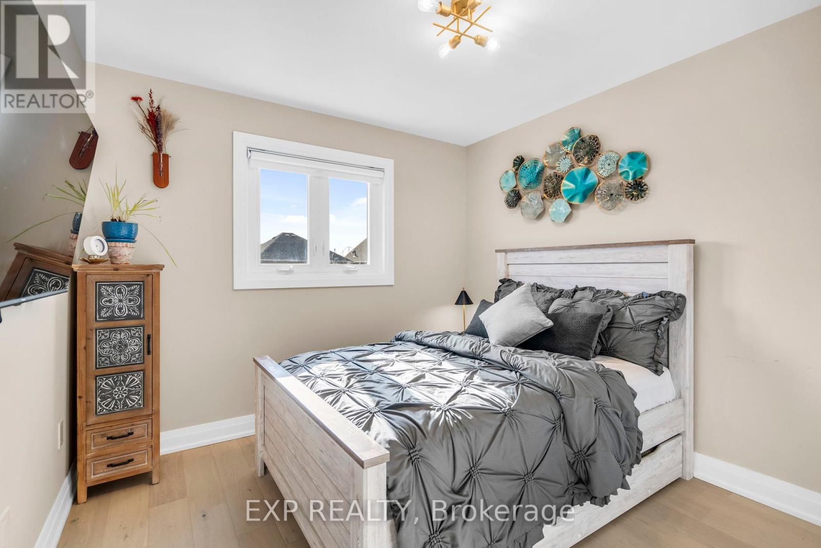 Photo 27 of 66 Whitefaulds Road, Vaughan ON