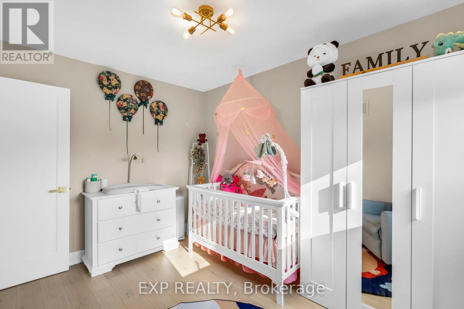 Photo 30 of 66 Whitefaulds Road, Vaughan ON
