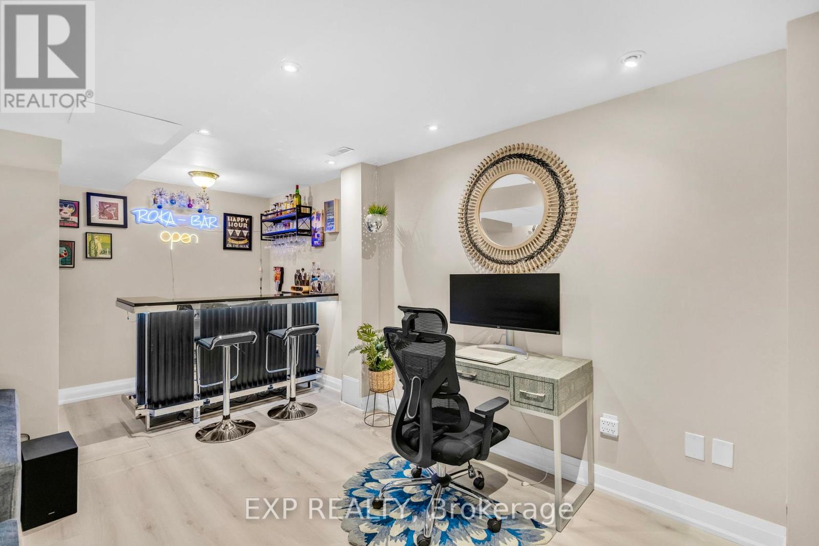 Photo 37 of 66 Whitefaulds Road, Vaughan ON