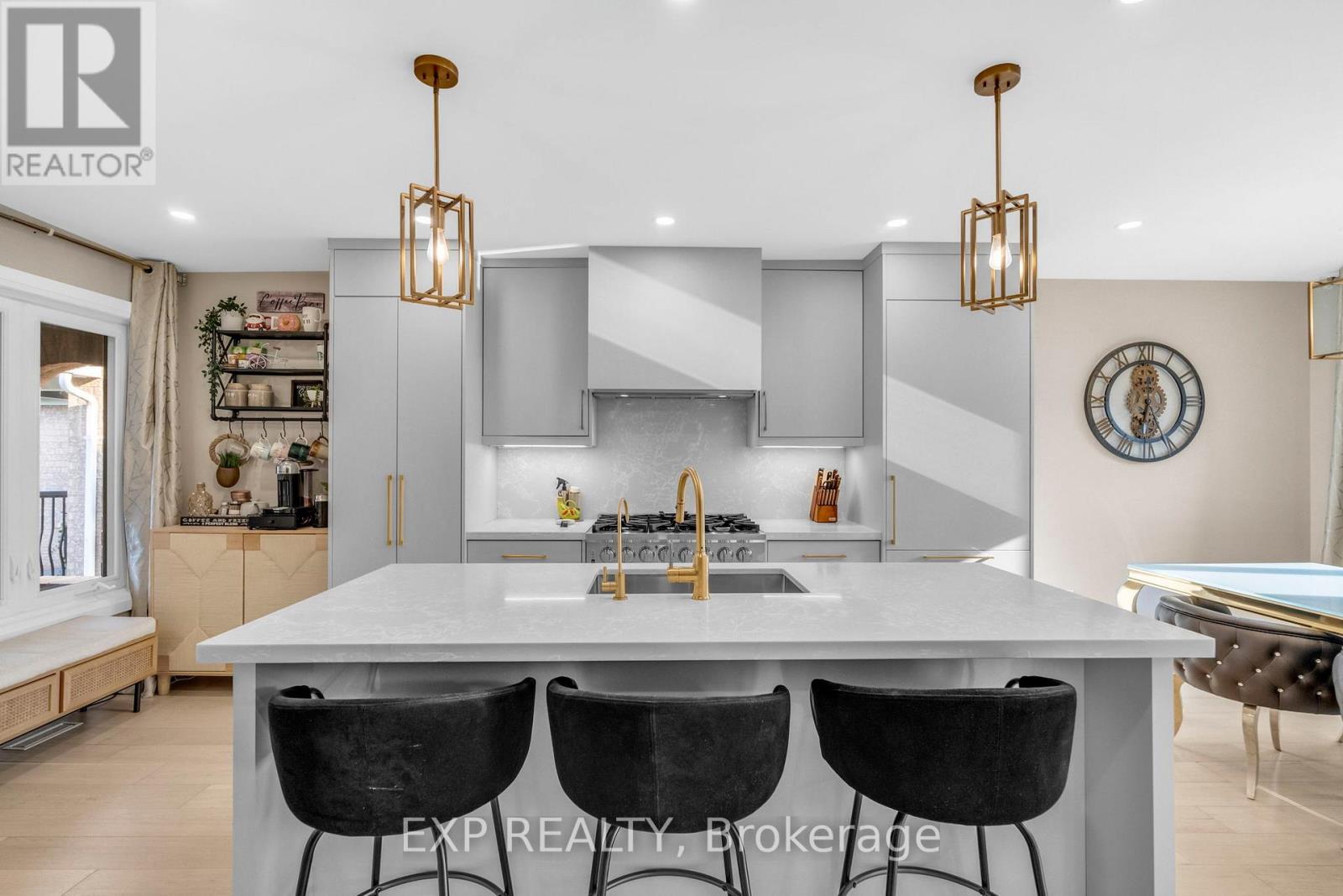 Photo 6 of 66 Whitefaulds Road, Vaughan ON