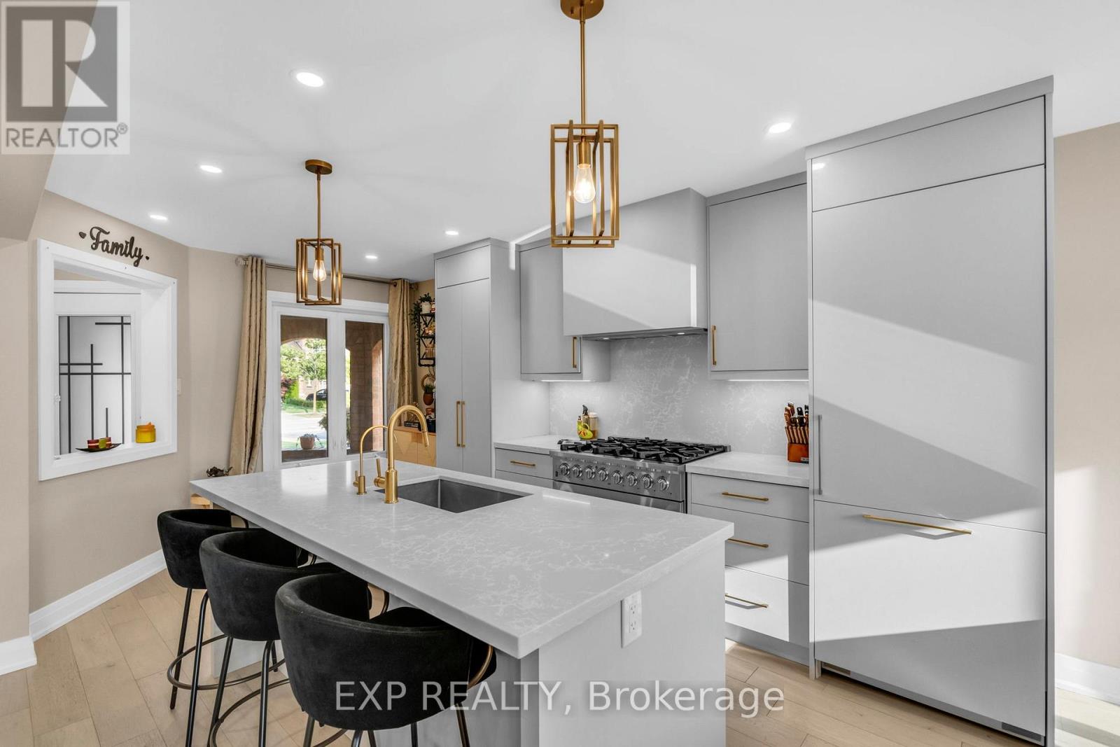 Photo 7 of 66 Whitefaulds Road, Vaughan ON