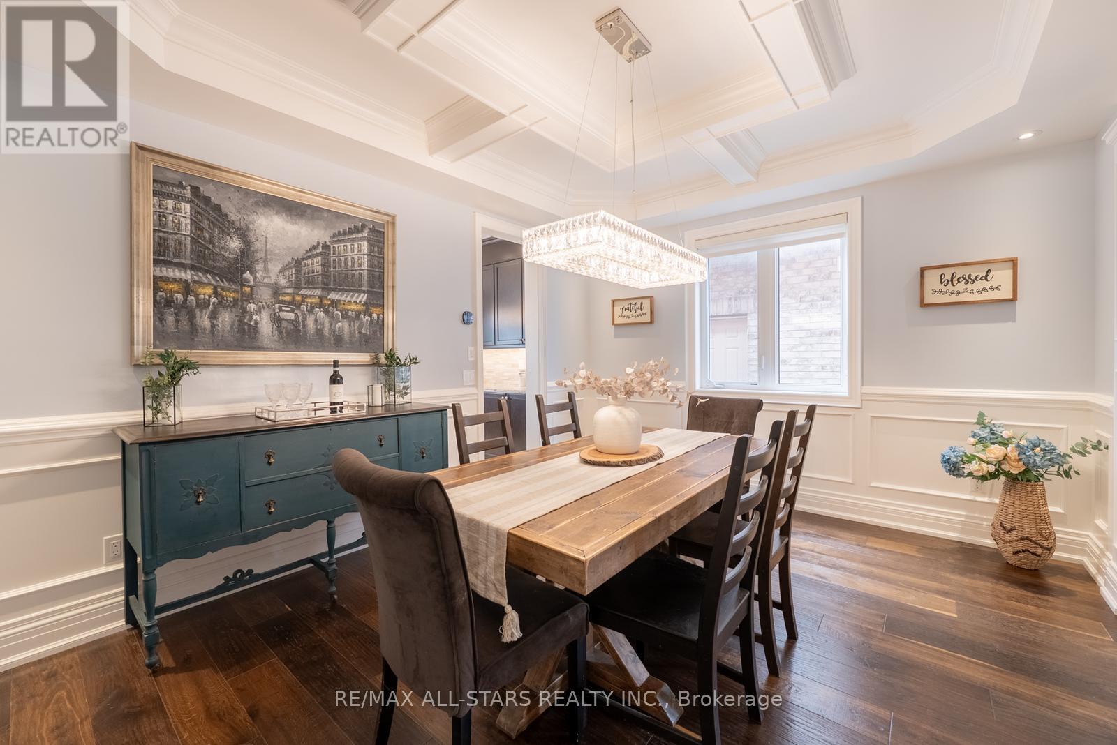 Photo 14 of 61 Manor Forest Road, East Gwillimbury ON