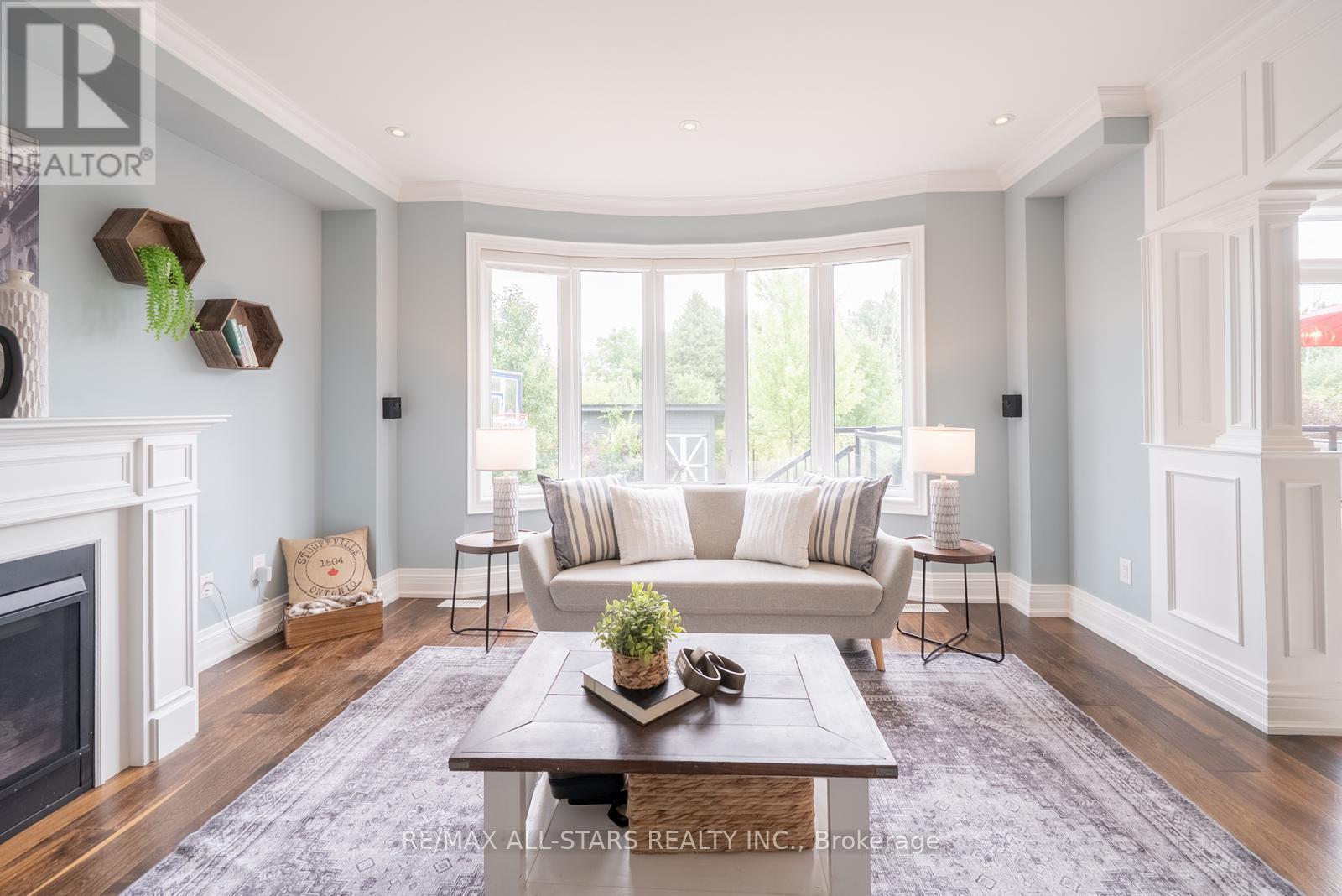 Photo 17 of 61 Manor Forest Road, East Gwillimbury ON