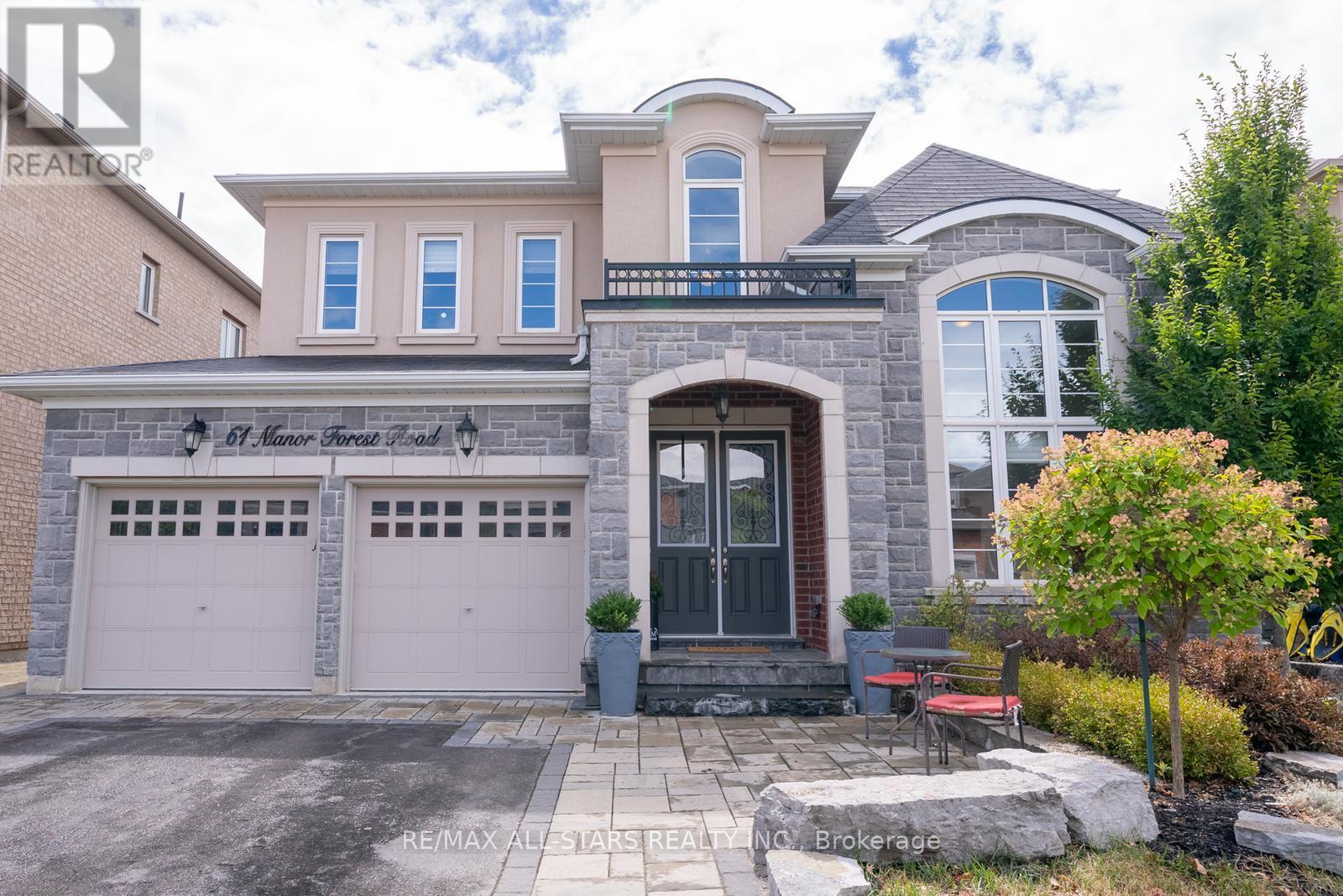 Photo 2 of 61 Manor Forest Road, East Gwillimbury ON