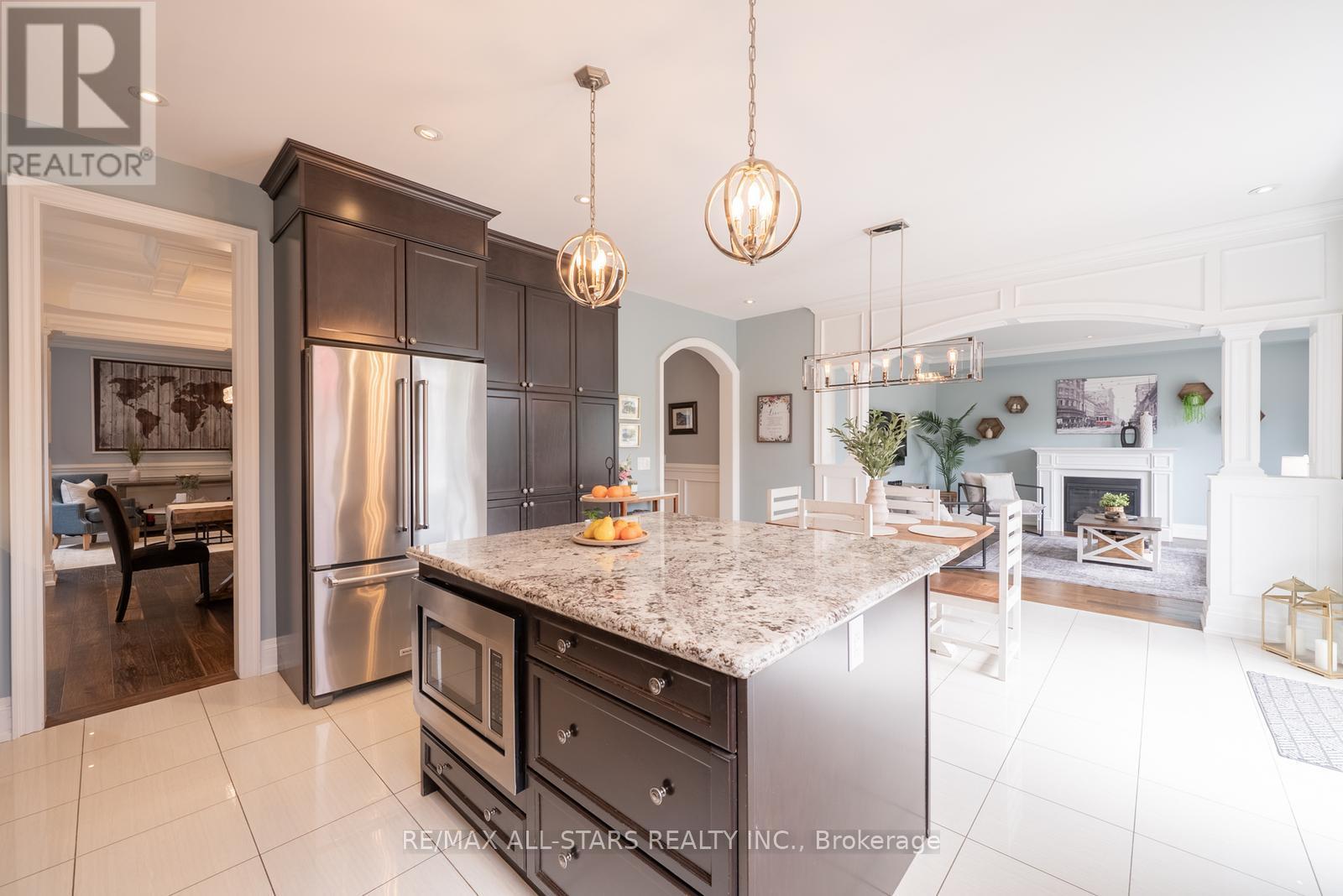 Photo 22 of 61 Manor Forest Road, East Gwillimbury ON