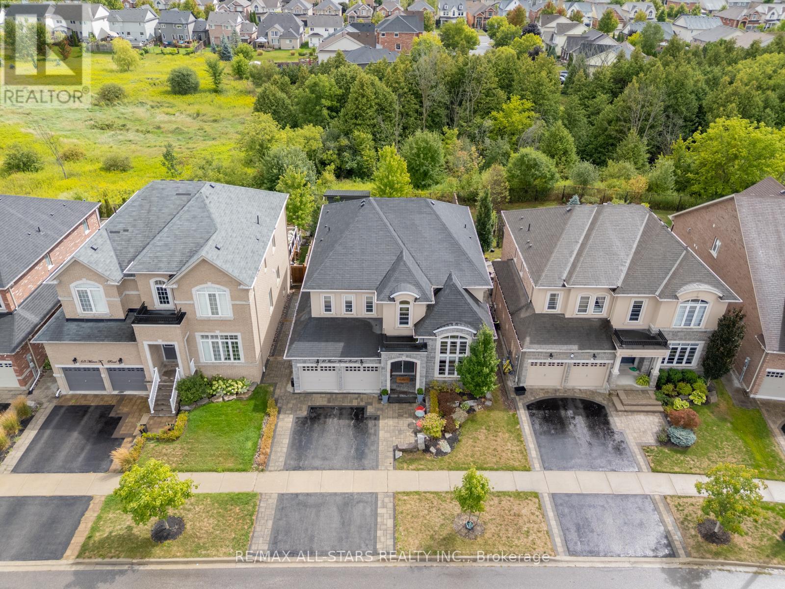 Photo 48 of 61 Manor Forest Road, East Gwillimbury ON