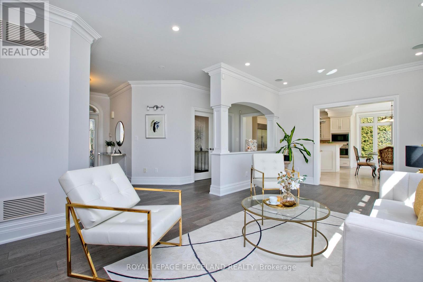 Photo 8 of 3 River Bend Road, Markham ON
