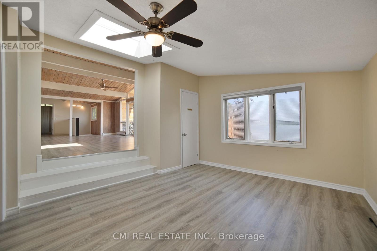 Photo 16 of 54 Little Lake Drive, Barrie ON