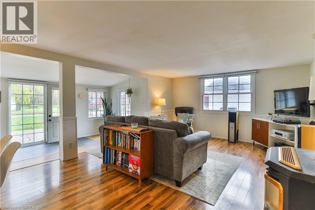 Photo 11 of 15 Barbara Drive, Nanticoke ON