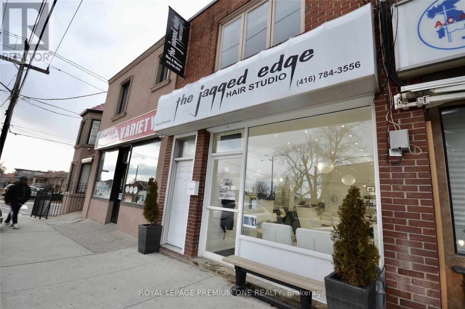 Photo 11 of Main Rear 312 Rustic Road, Toronto ON