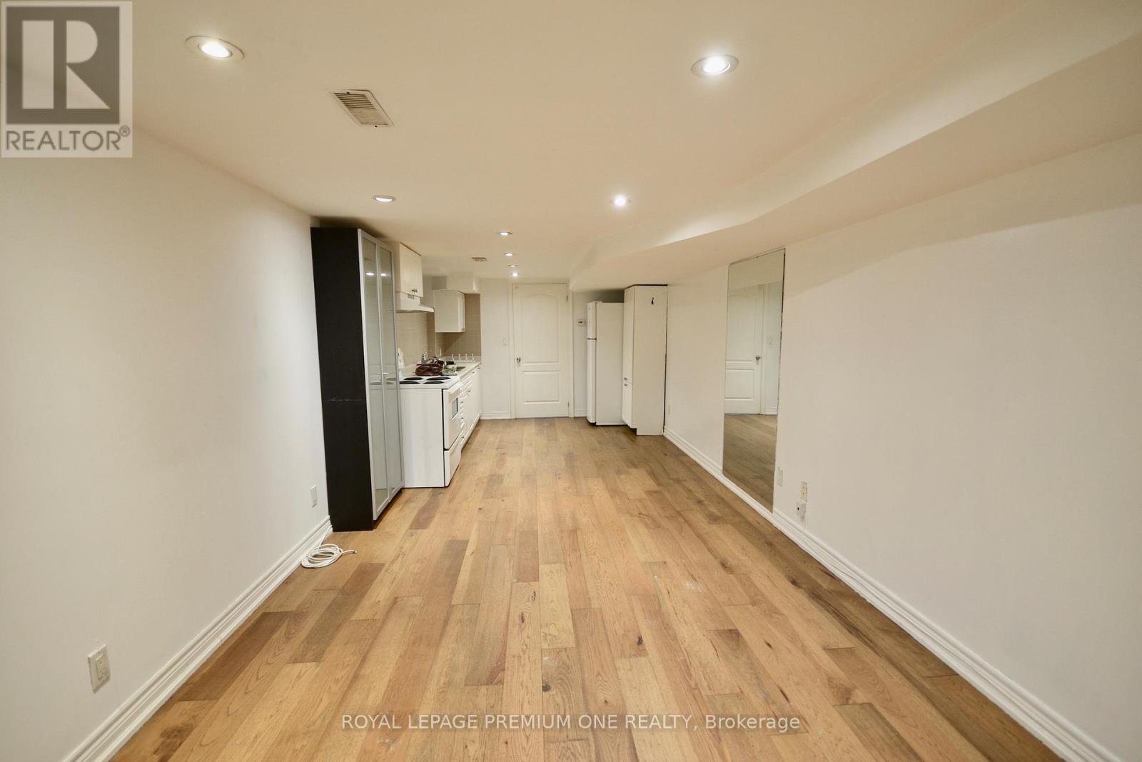 Photo 14 of Main Rear 312 Rustic Road, Toronto ON