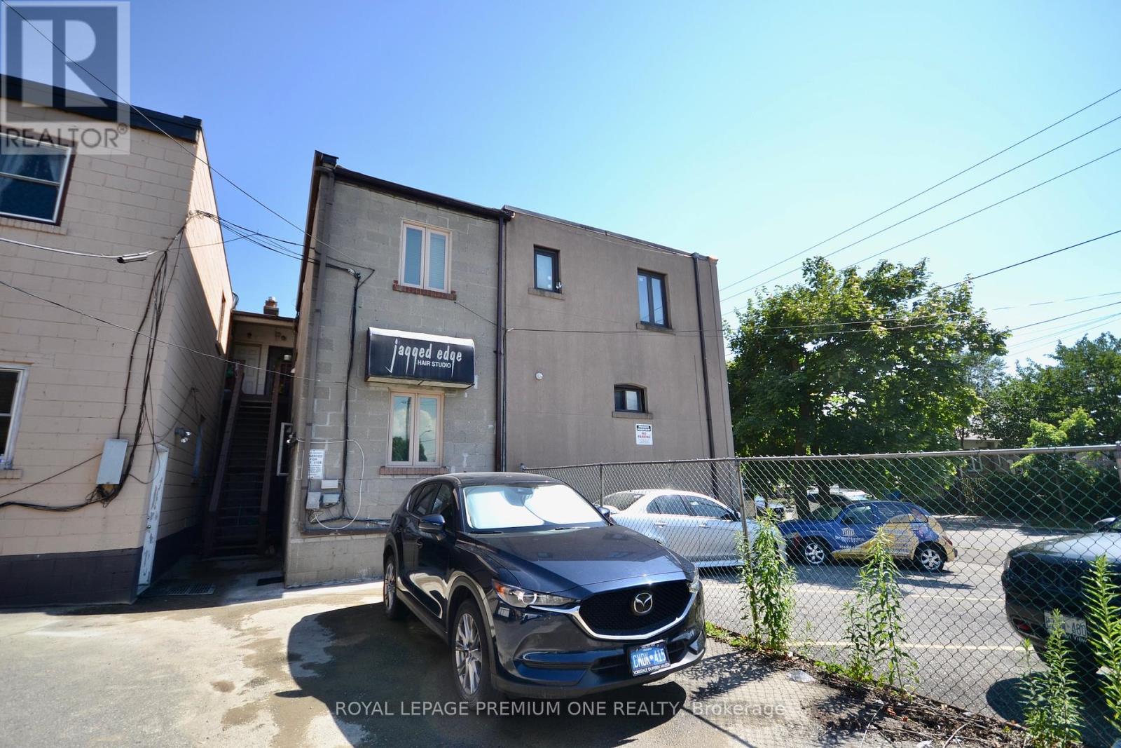 Photo 5 of Main Rear 312 Rustic Road, Toronto ON