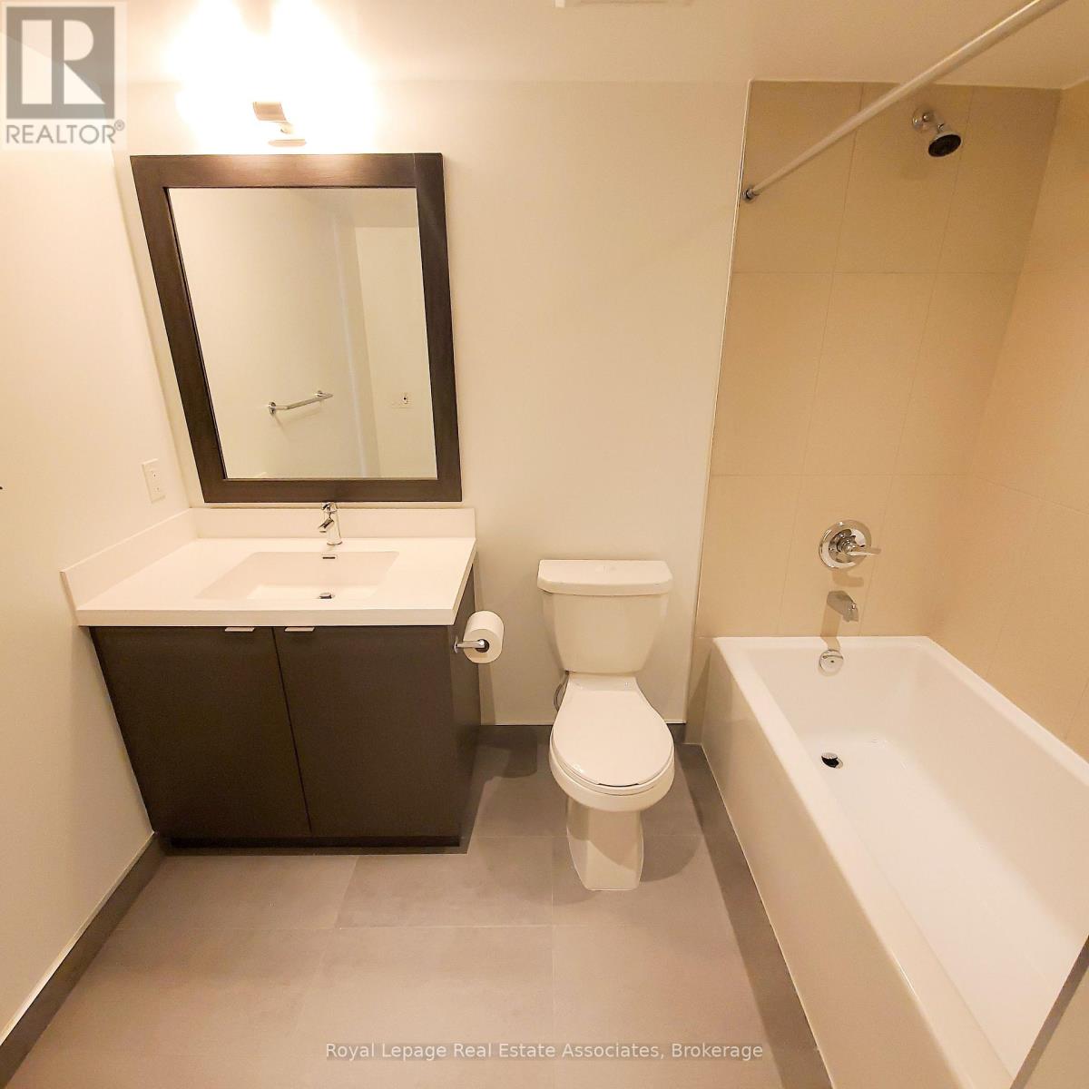 Photo 10 of 1219 9 Mabelle Avenue, Toronto ON
