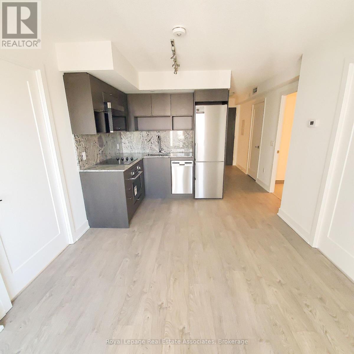 Photo 2 of 1219 9 Mabelle Avenue, Toronto ON