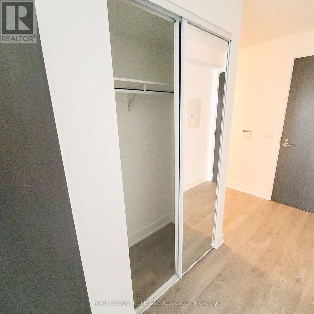 Photo 7 of 1219 9 Mabelle Avenue, Toronto ON